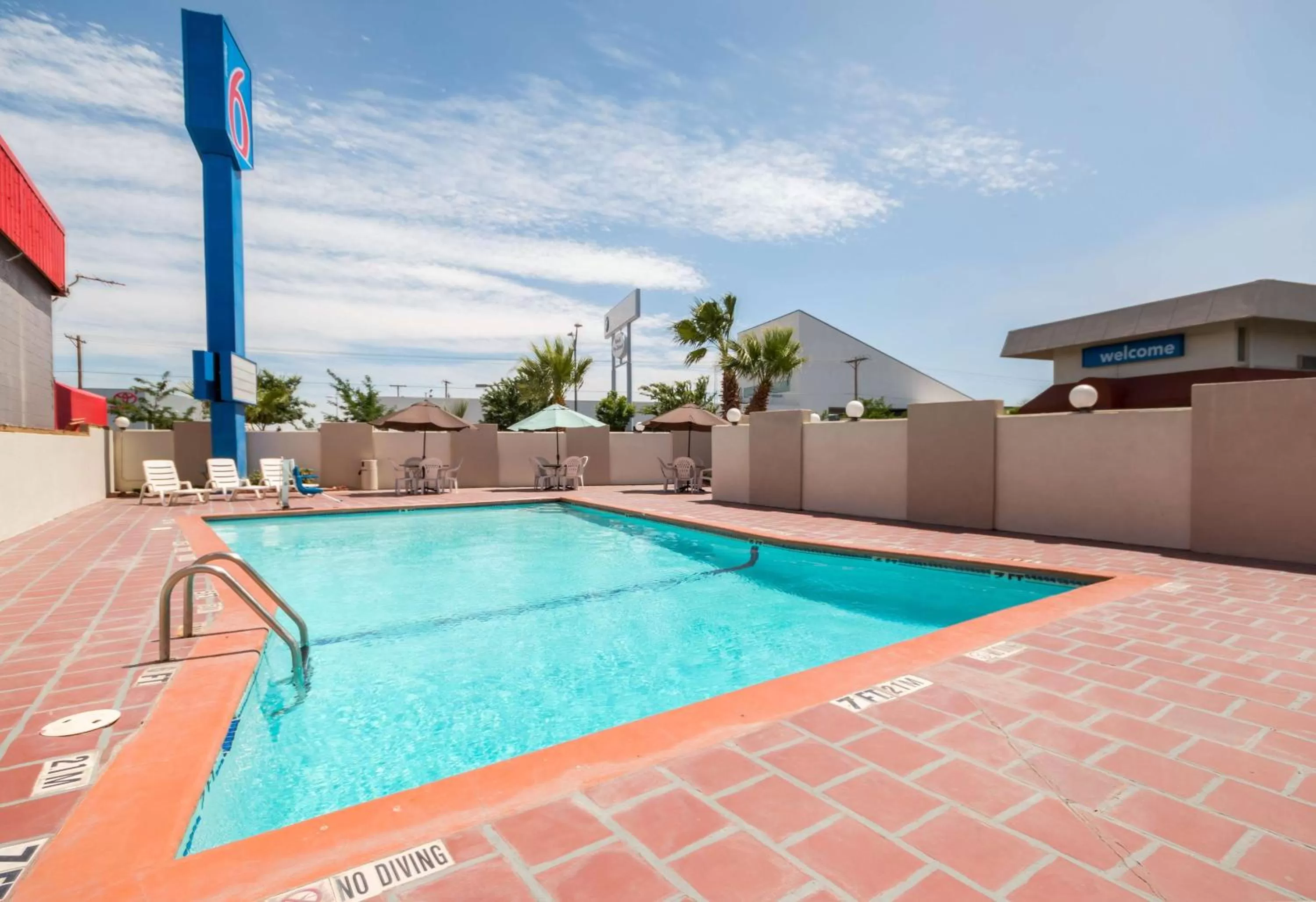 Day in Motel 6-El Paso, TX - Airport - Fort Bliss