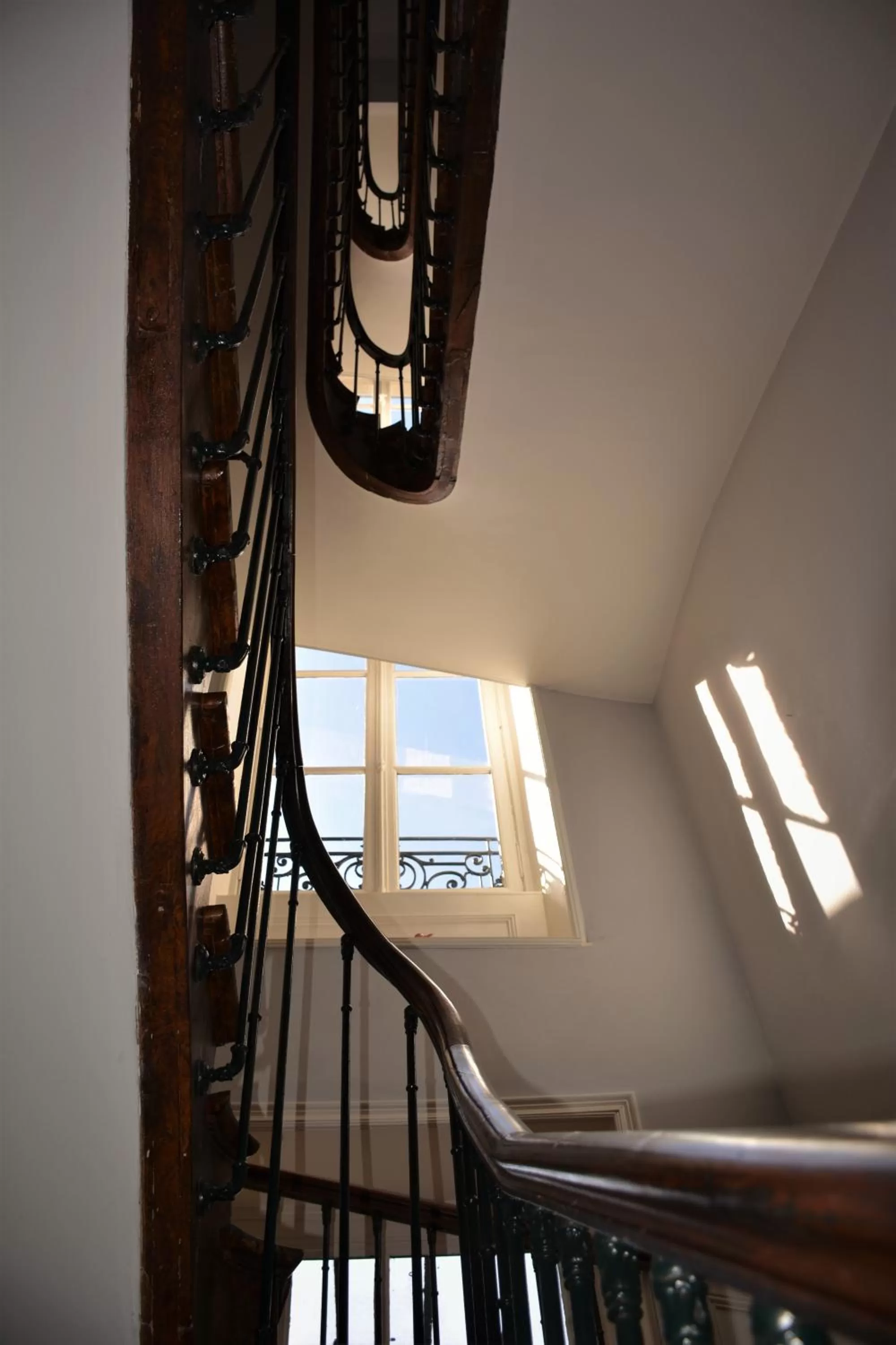 Property building, TV/Entertainment Center in Le Jardin des Lys