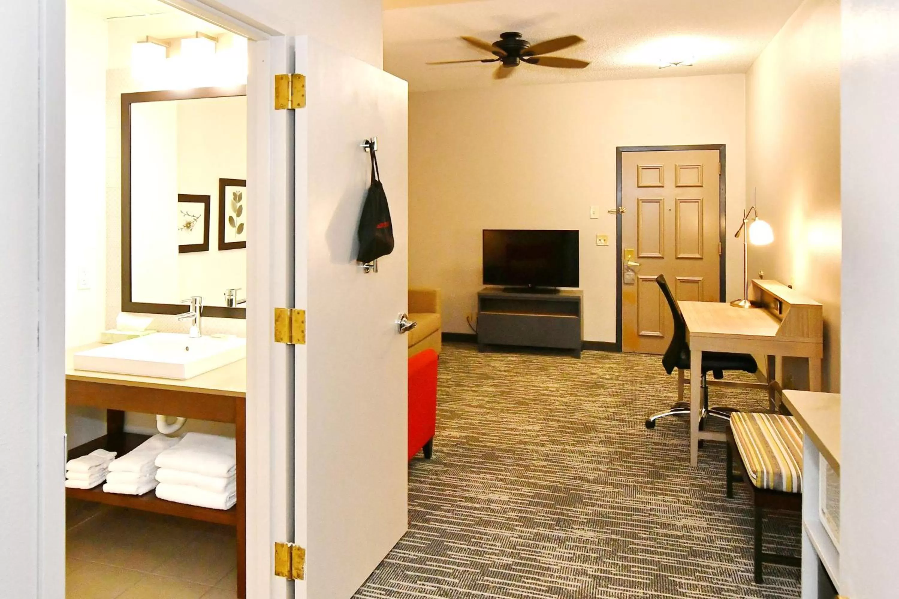 TV/Entertainment Center in Country Inn & Suites by Radisson, Mount Morris, NY