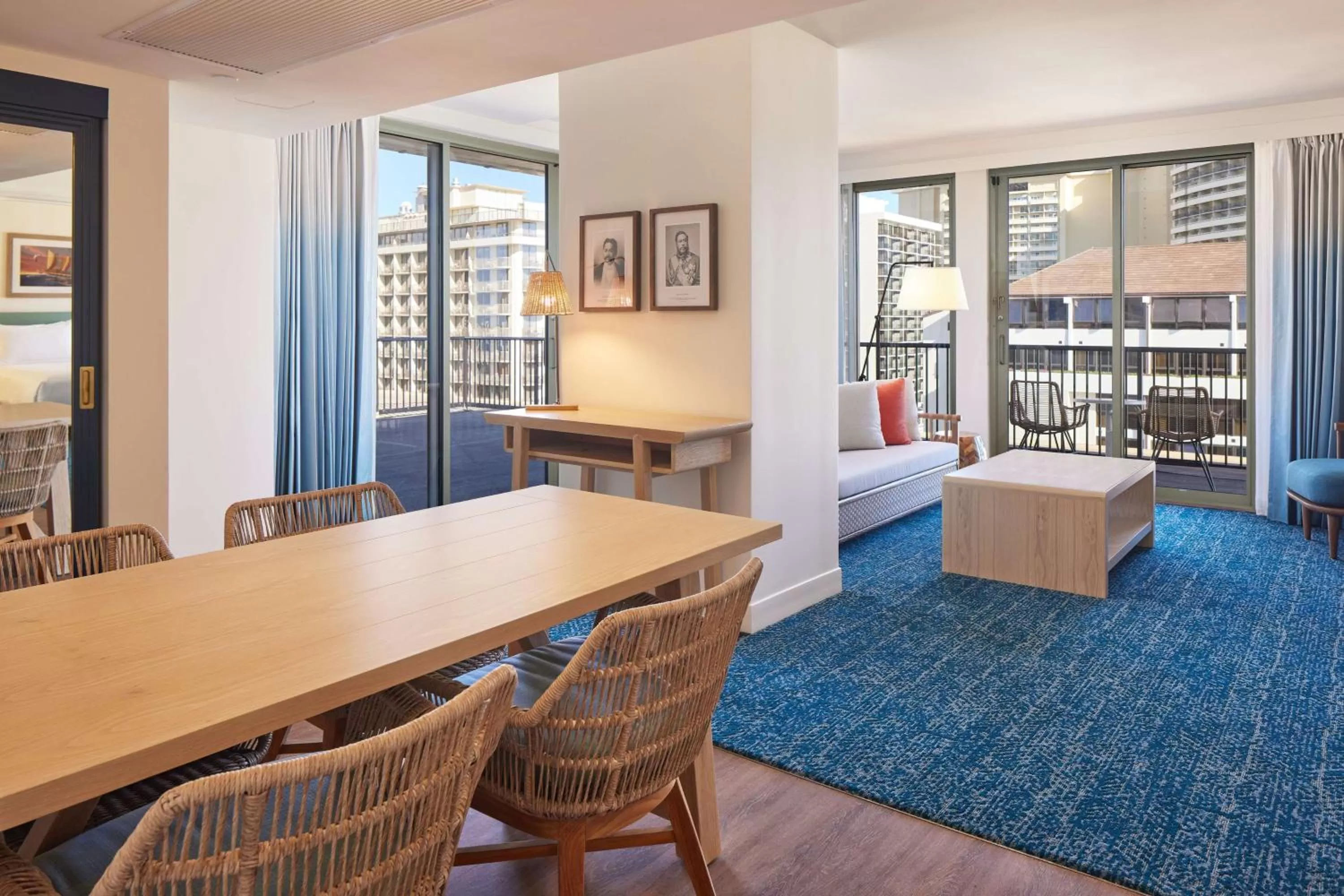 View (from property/room), Bed in OUTRIGGER Reef Waikiki Beach Resort