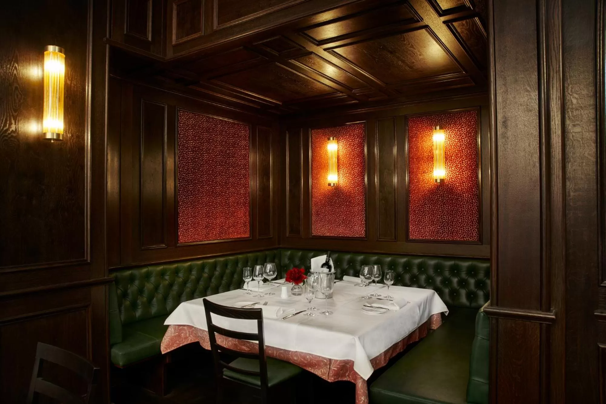 Restaurant/places to eat in Eden Hotel Wolff