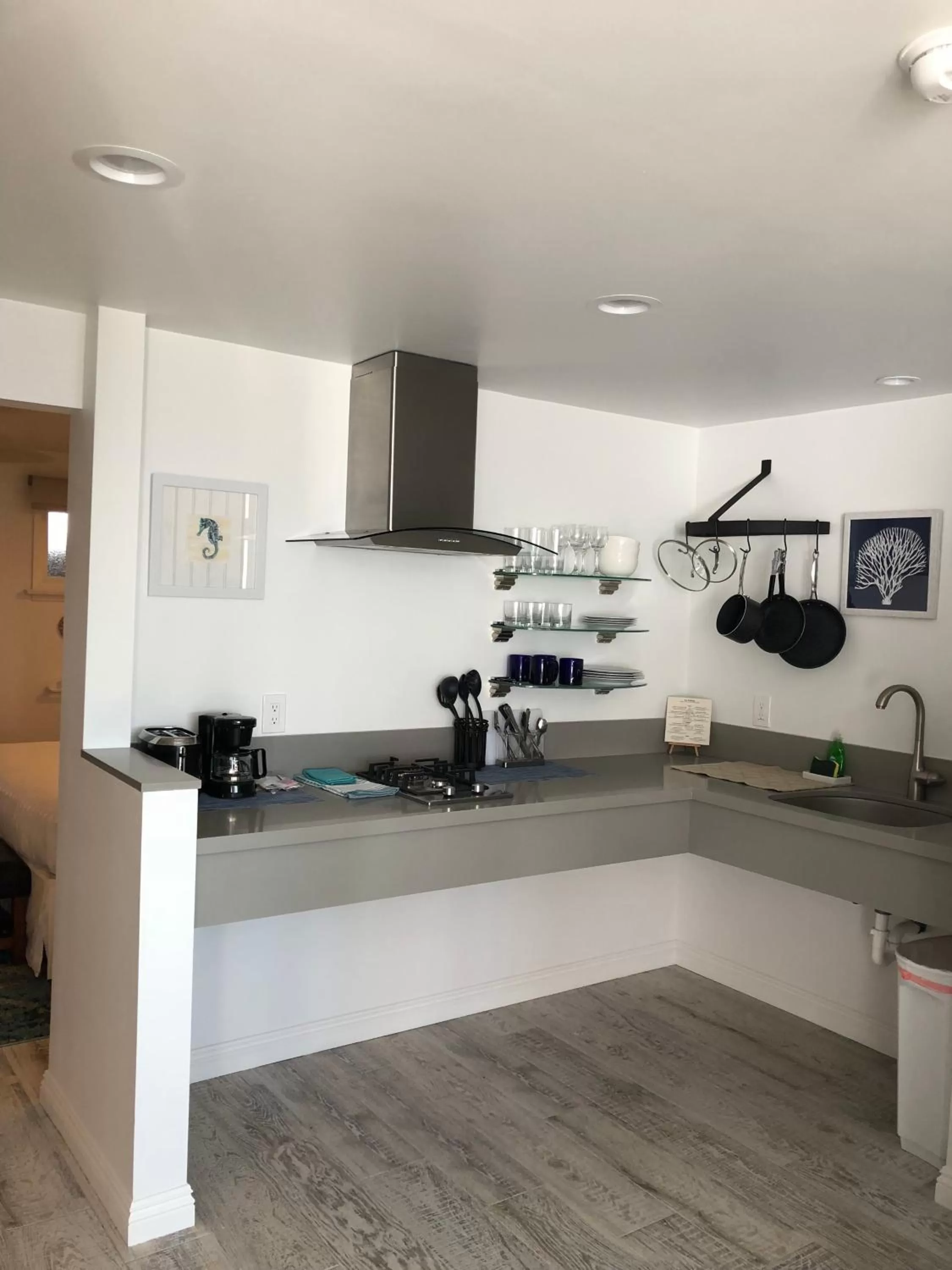 Kitchen or kitchenette in Sea Horse Resort