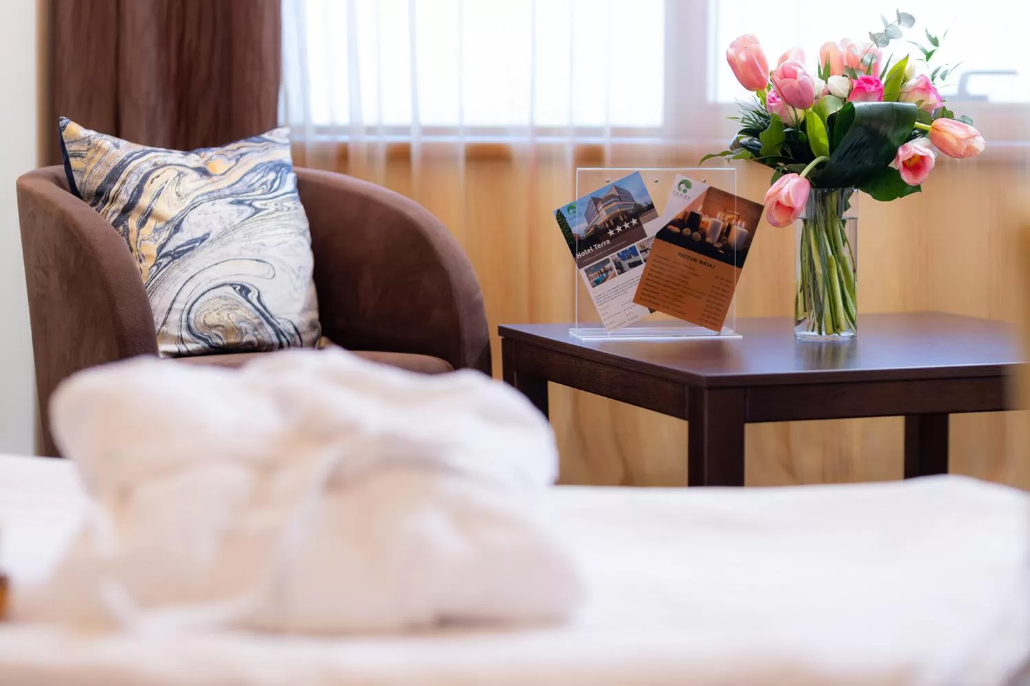 Living room, Bed in Hotel Terra Balneo