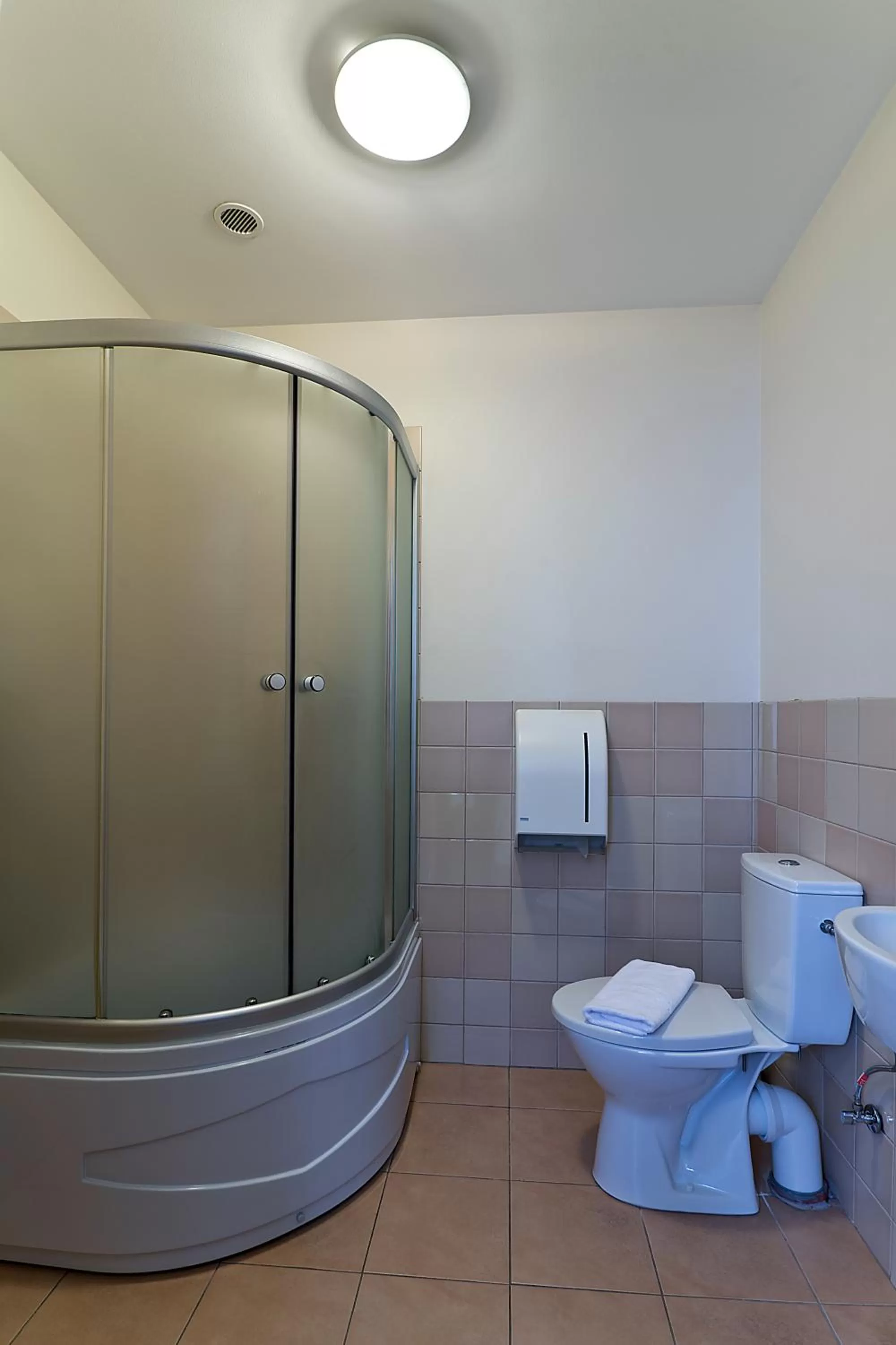 Shower in Happy Hotel