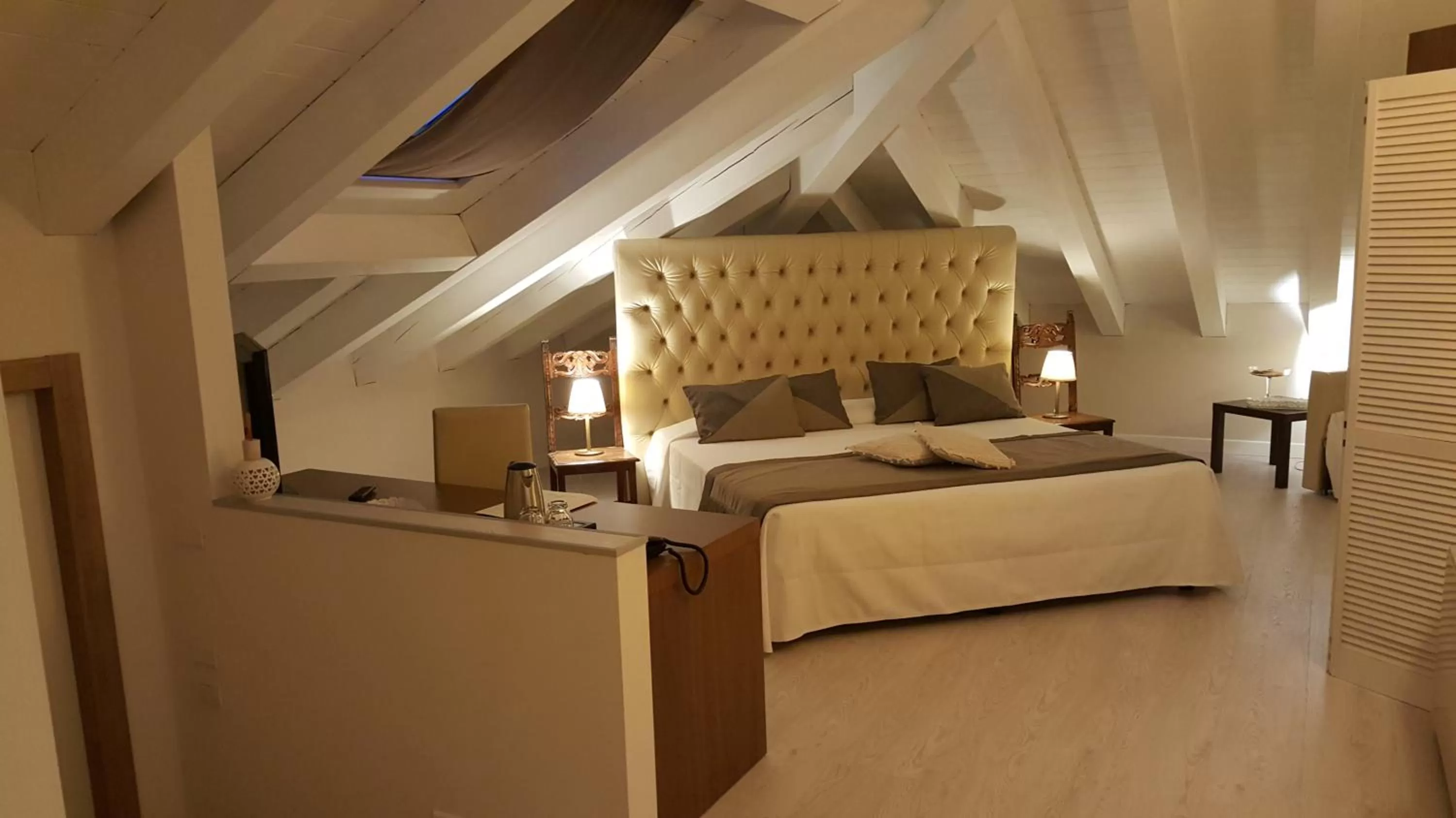 Bed in UNAHOTELS Eco Hotel Villa Costanza Venezia