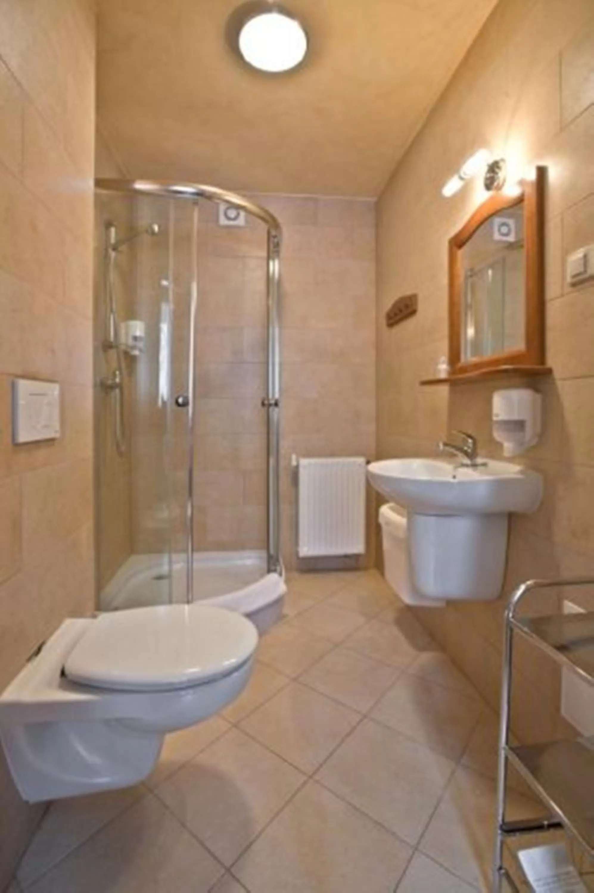 Bathroom in Hotel Dwór Karolówka