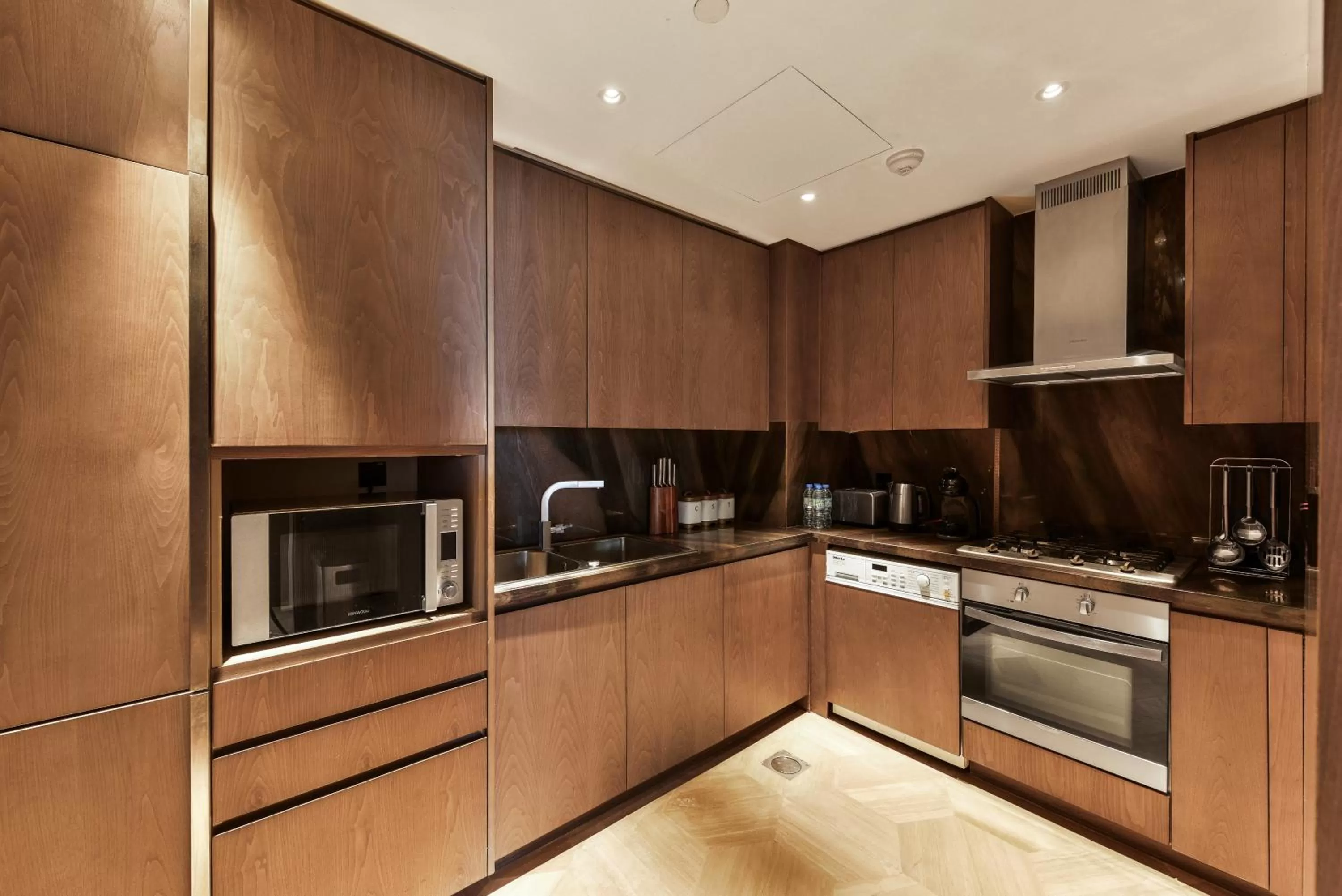 Kitchen or kitchenette, Kitchen/Kitchenette in Five Palm Residences