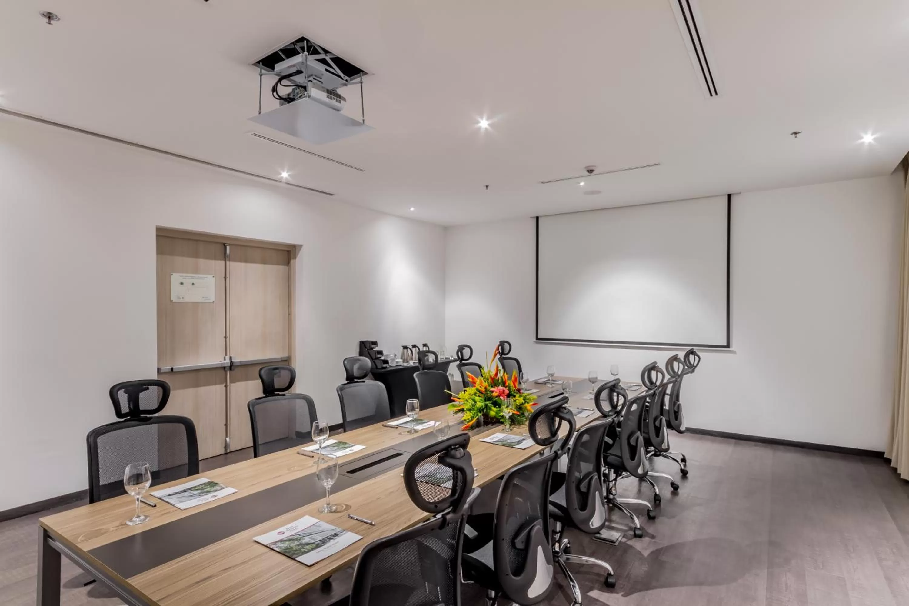 Meeting/conference room in Best Western Plus Santa Marta Hotel