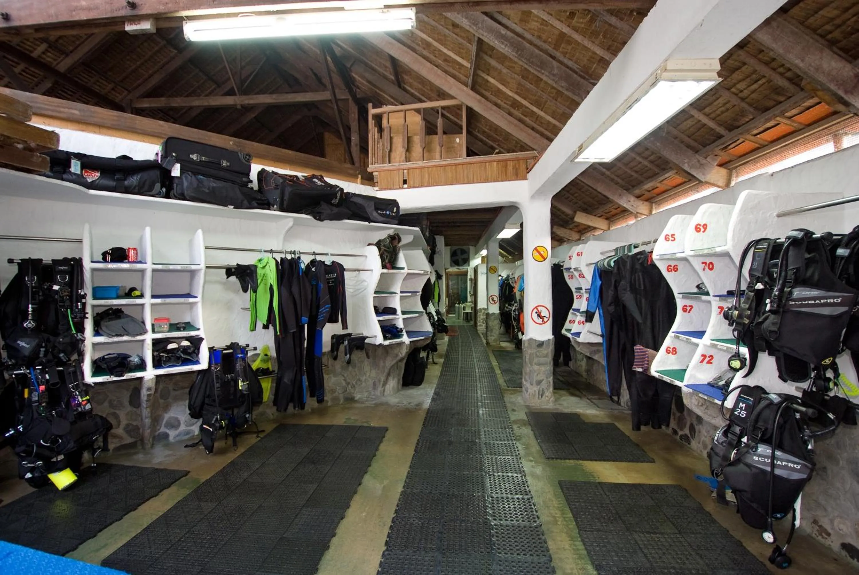 Diving in Atlantis Dive Resort Puerto Galera