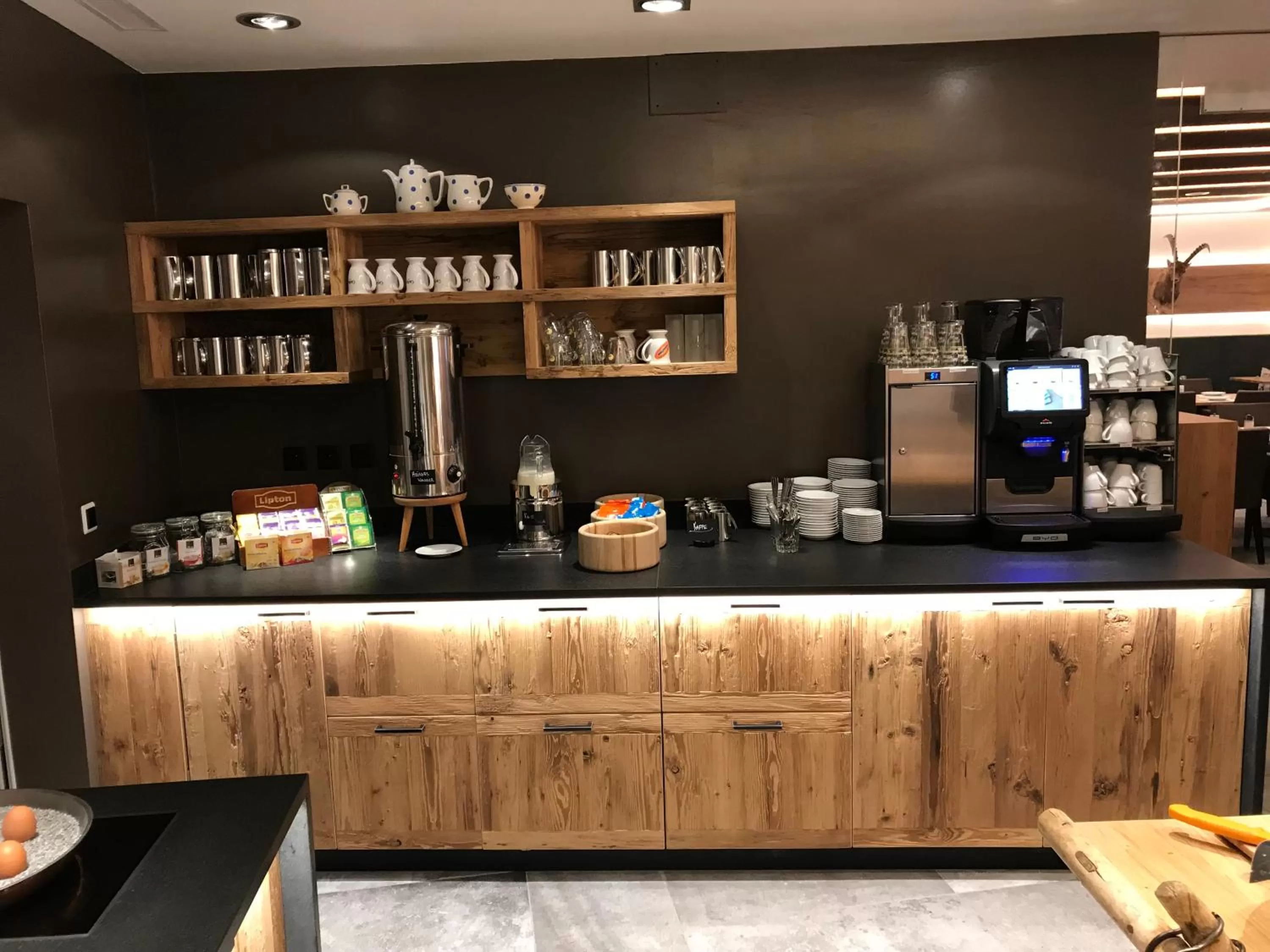 Buffet breakfast in Hotel Spöl Restaurant