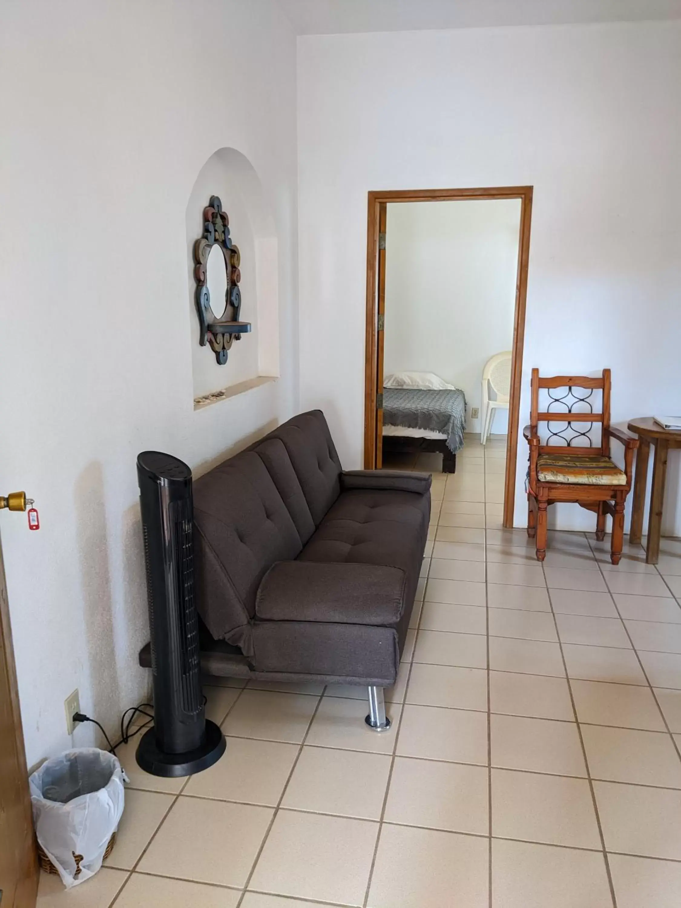 Family Room with Shared Bathroom - single occupancy in Hacienda De Palmas Family Room with Shared Bathroom - single occupancy in Hacienda De Palmas