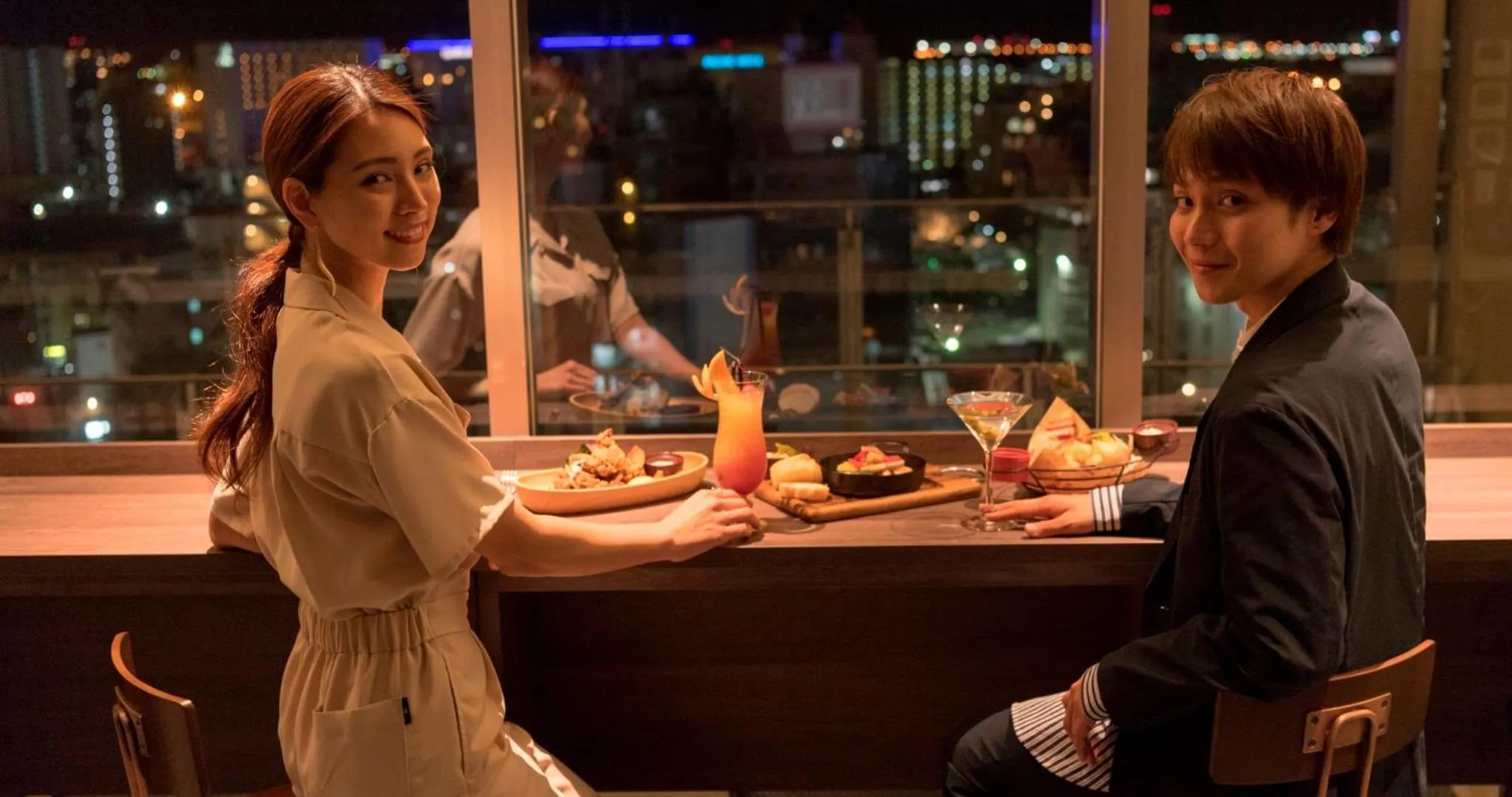 Lounge or bar in HOTEL SANSUI NAHA Ryukyu Onsen Naminoue-No-Yu