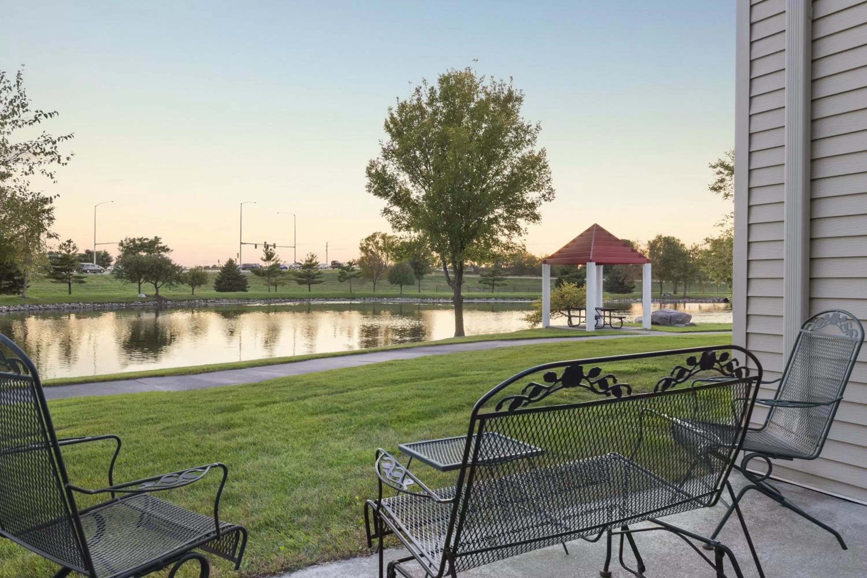 Lake view in Country Inn & Suites by Radisson, Ankeny, IA
