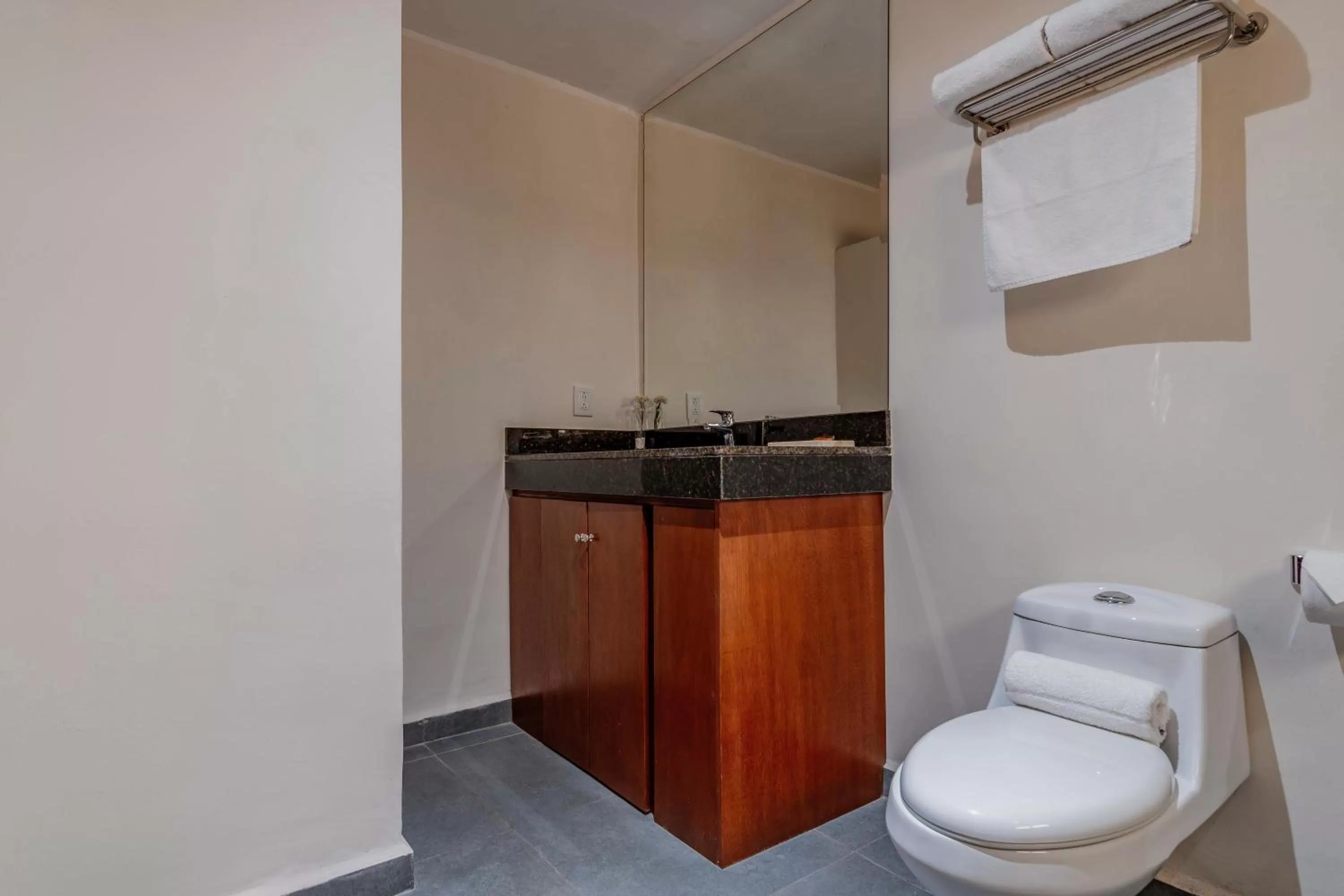 Bathroom in Youssef Exceptionnel Merida