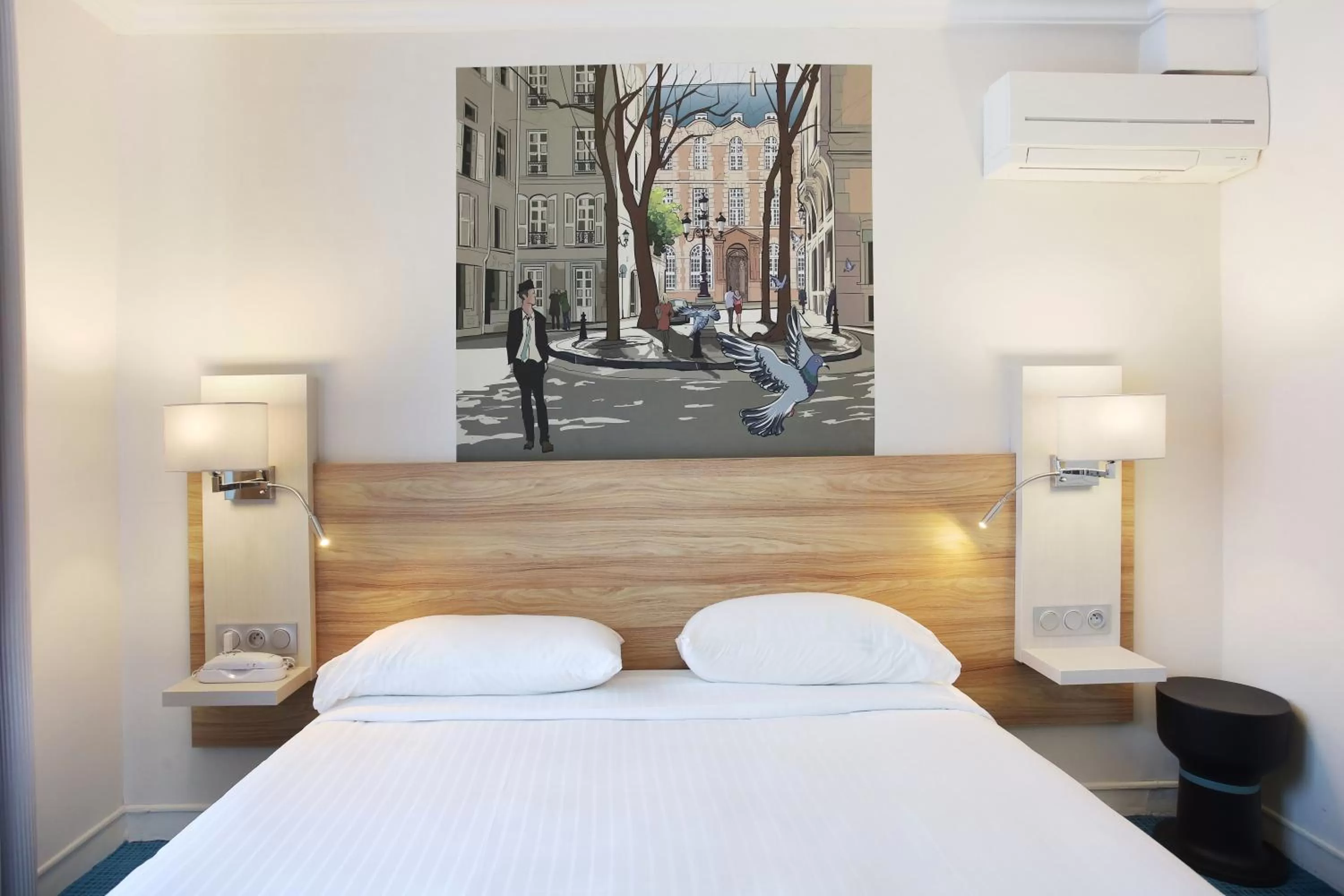 Bed in Hotel Lautrec Opera