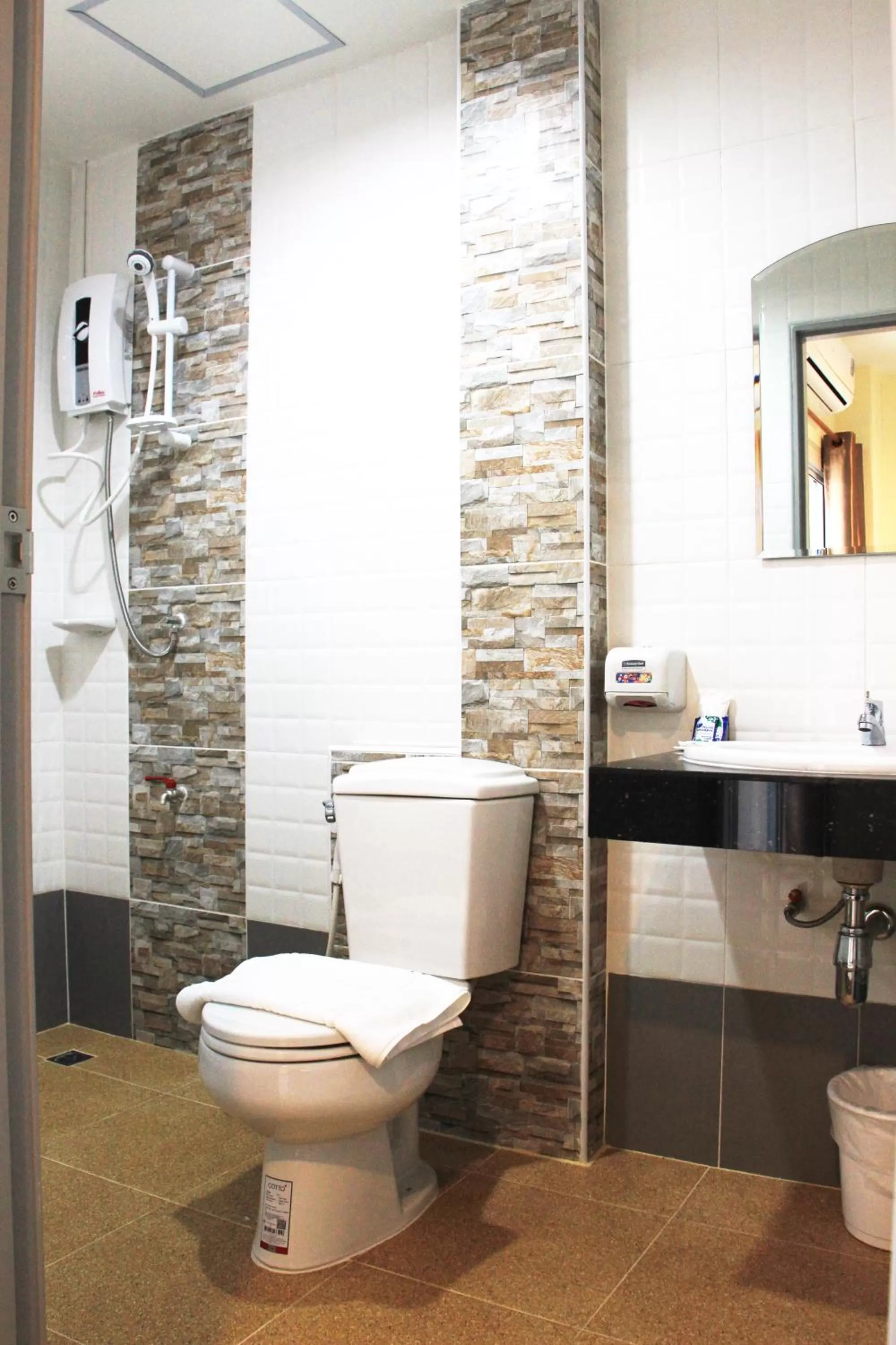 Toilet in Baansiri Chiangrai