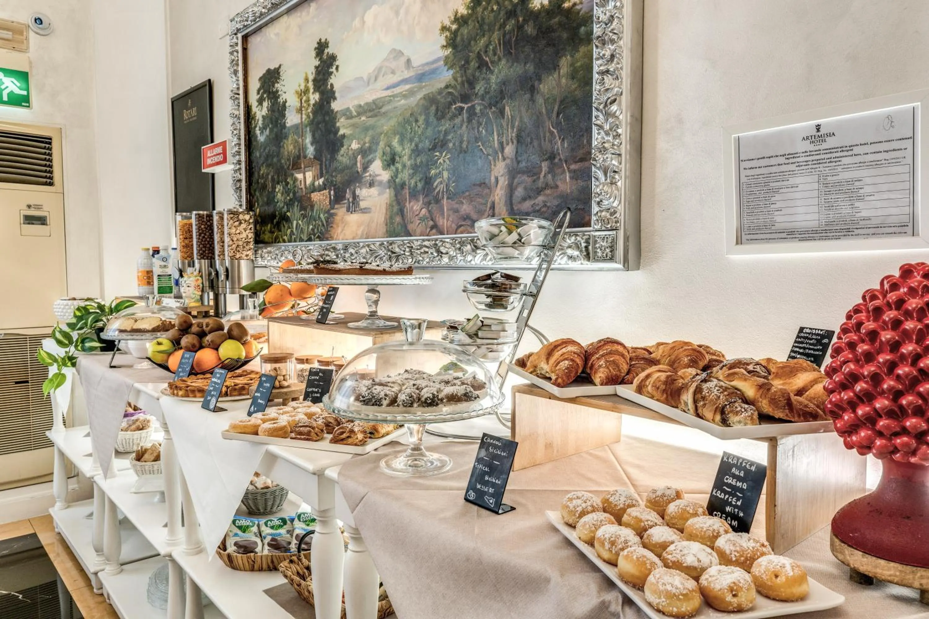 Breakfast in Artemisia Palace Hotel