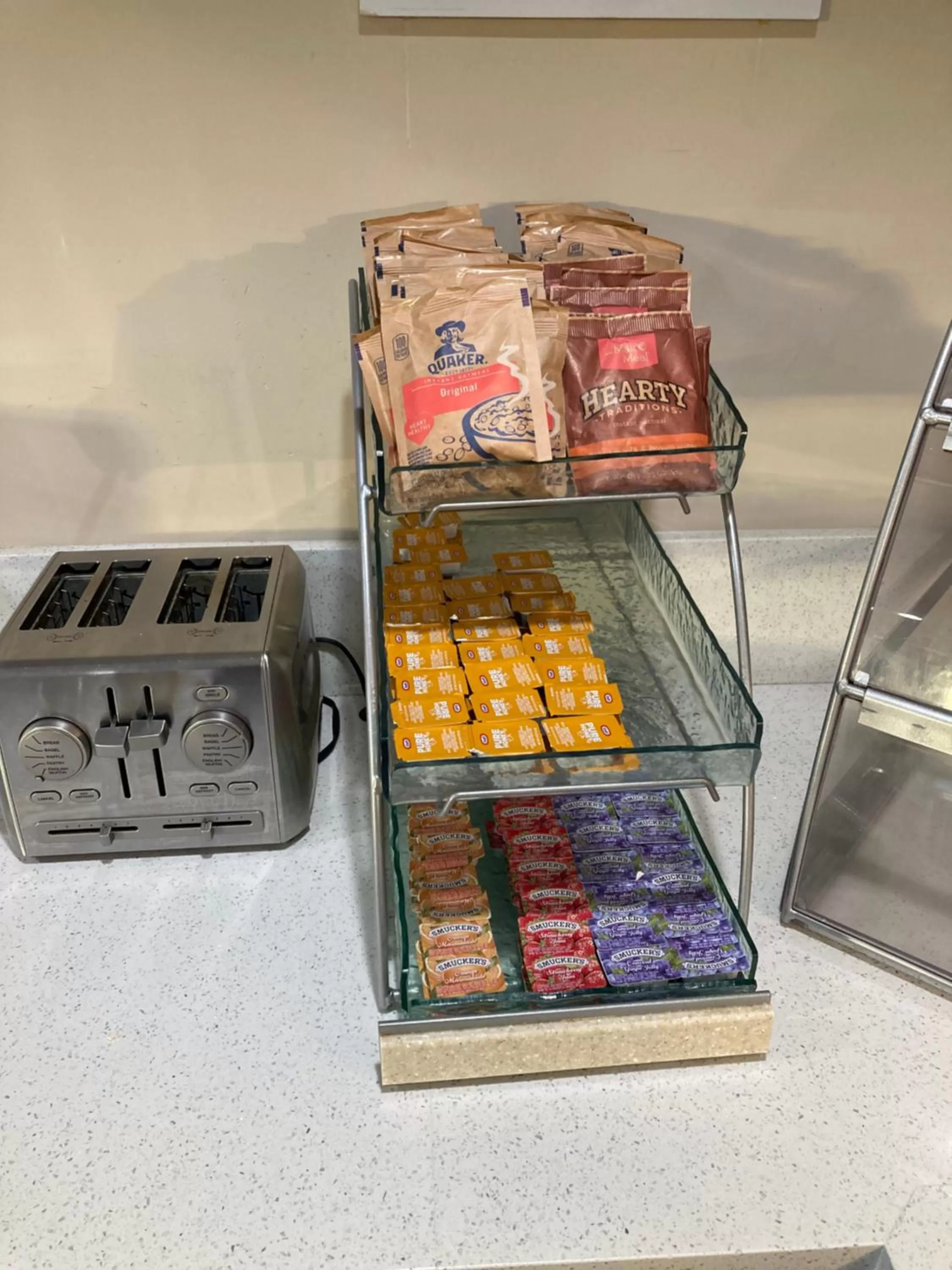 Breakfast in Days Inn Merced / Yosemite Area