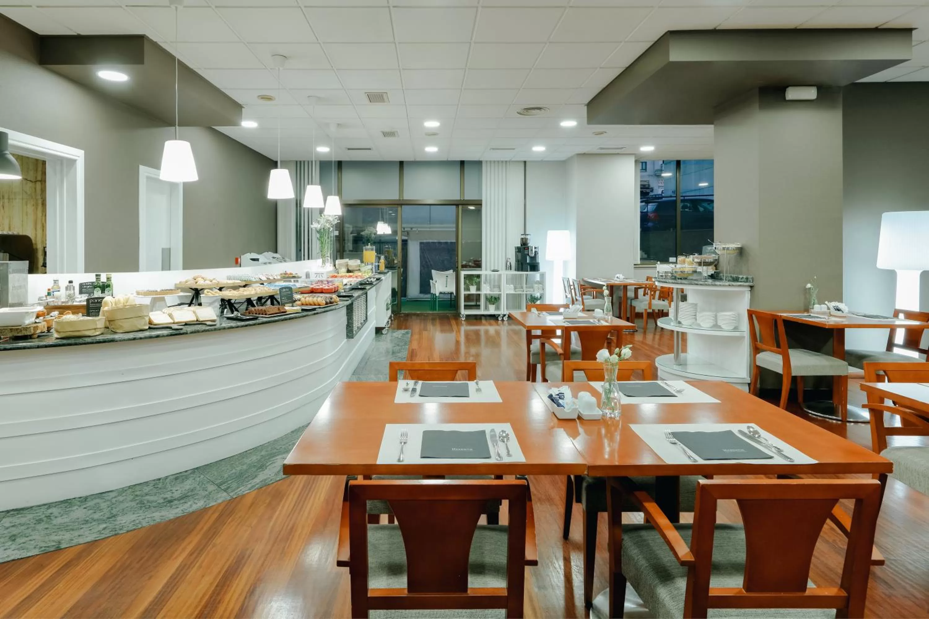 Restaurant/places to eat in Hesperia Vigo