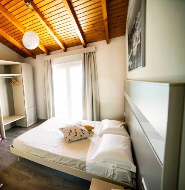 Property building, Bed in Stampa 1968 Hotel e Ristorante