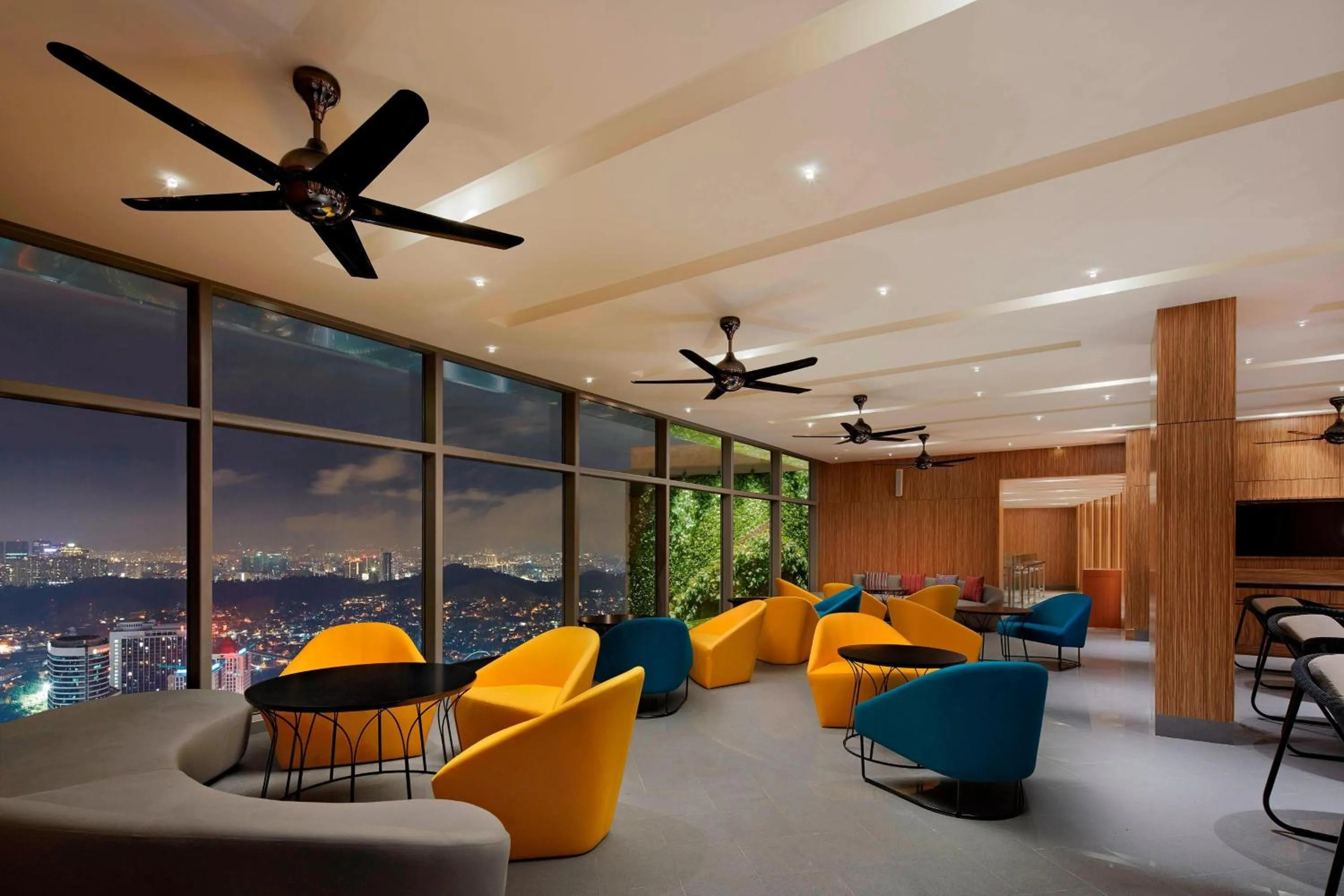 Lounge or bar in Sheraton Petaling Jaya Hotel