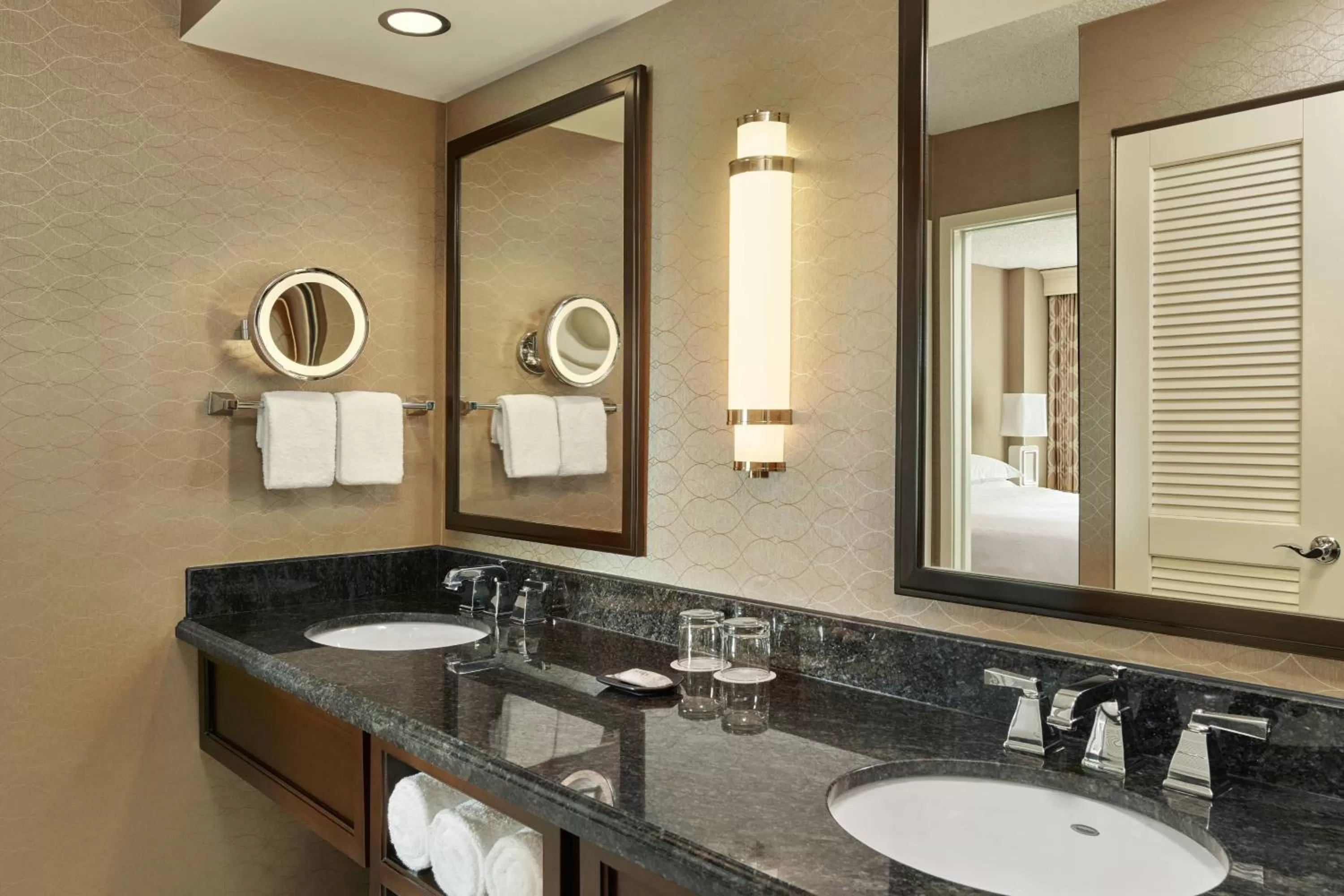 Bathroom in Sheraton Suites Fort Lauderdale West