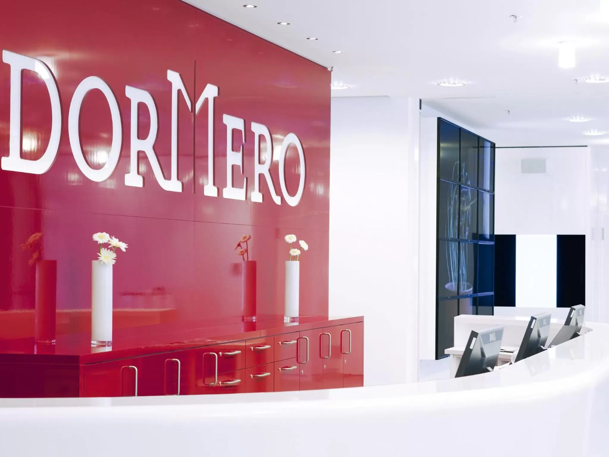 Lobby or reception in DORMERO Hotel Hannover