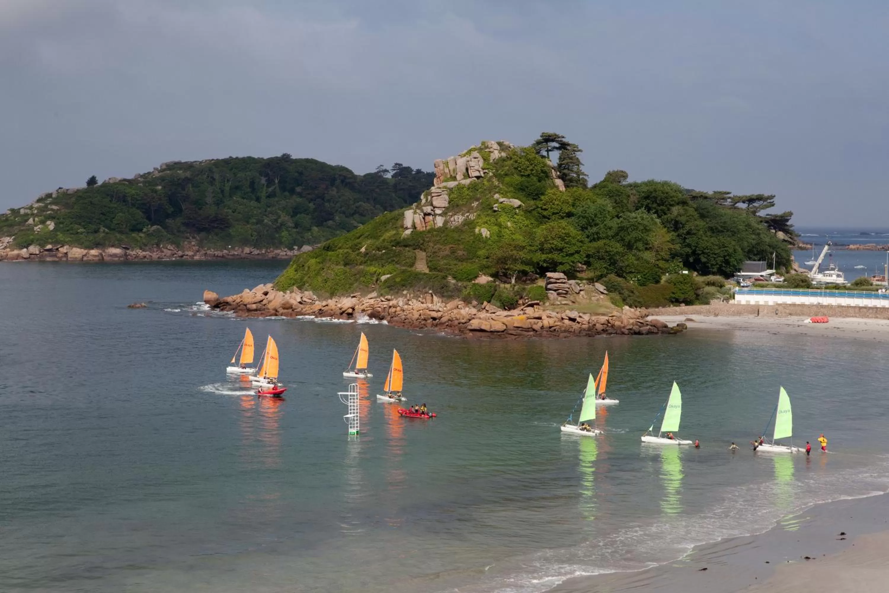 Beach in Hotel Le Toeno