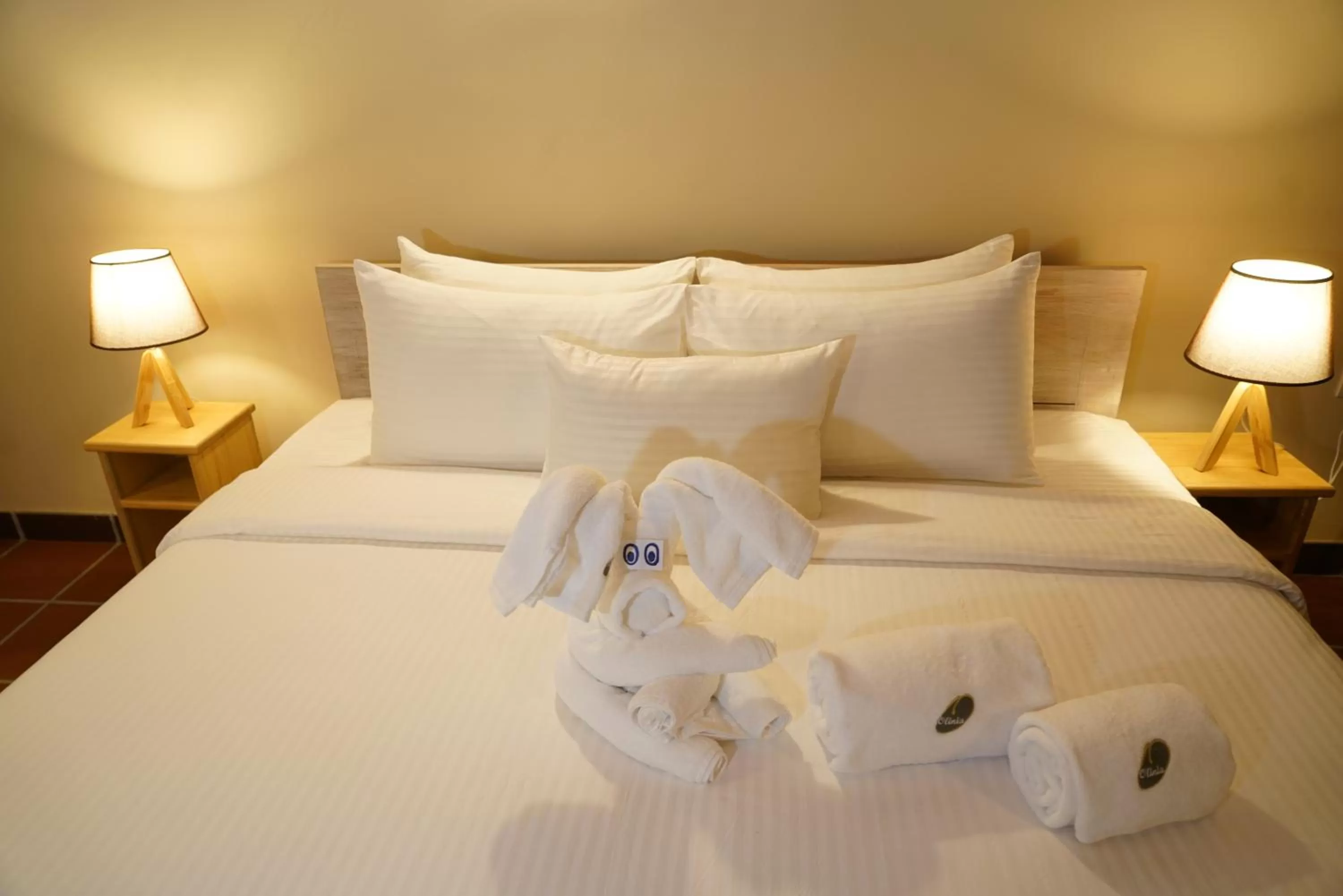 Bed in Olinia Airport Hotel