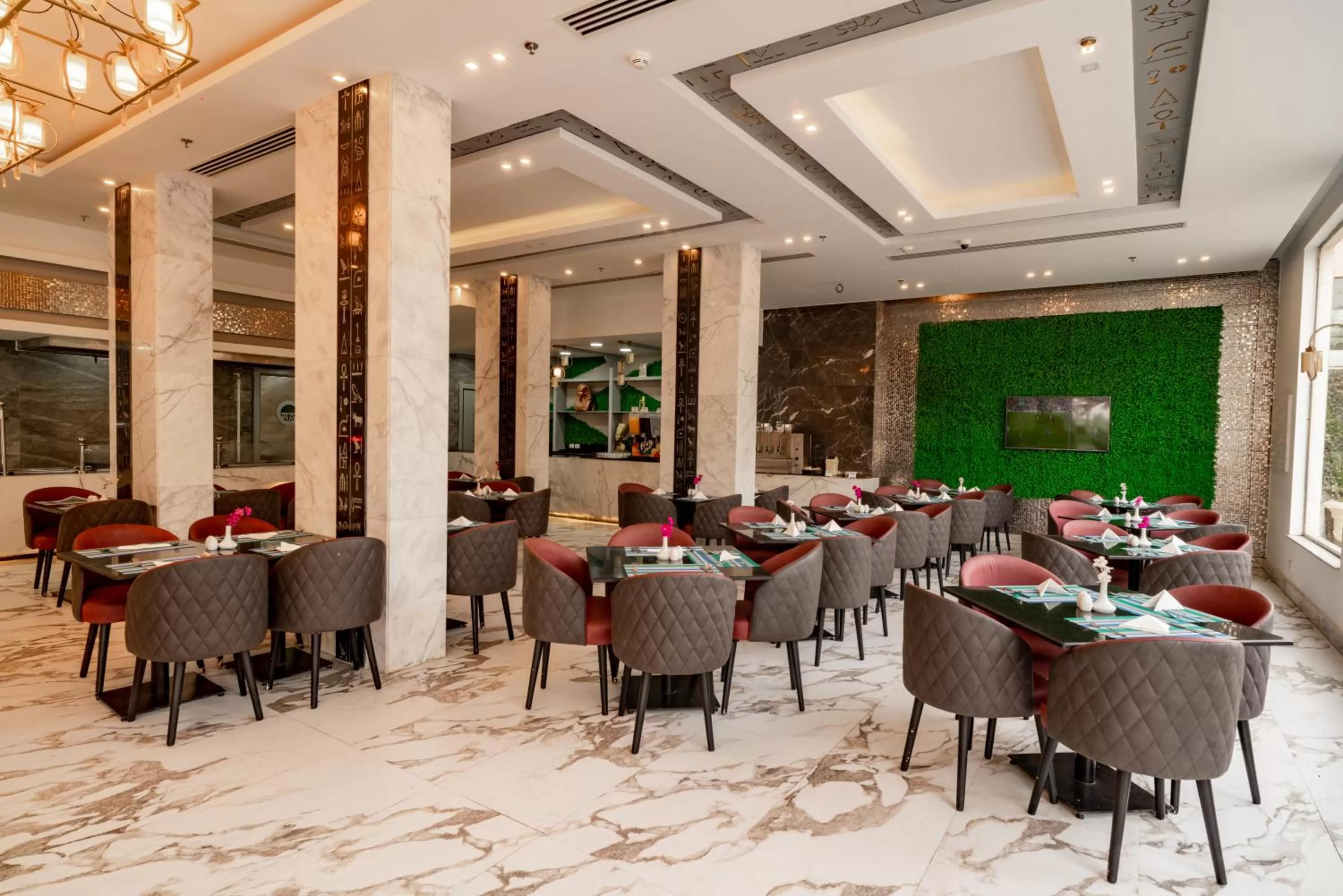 Restaurant/places to eat in King Tut Aqua Park Beach Resort