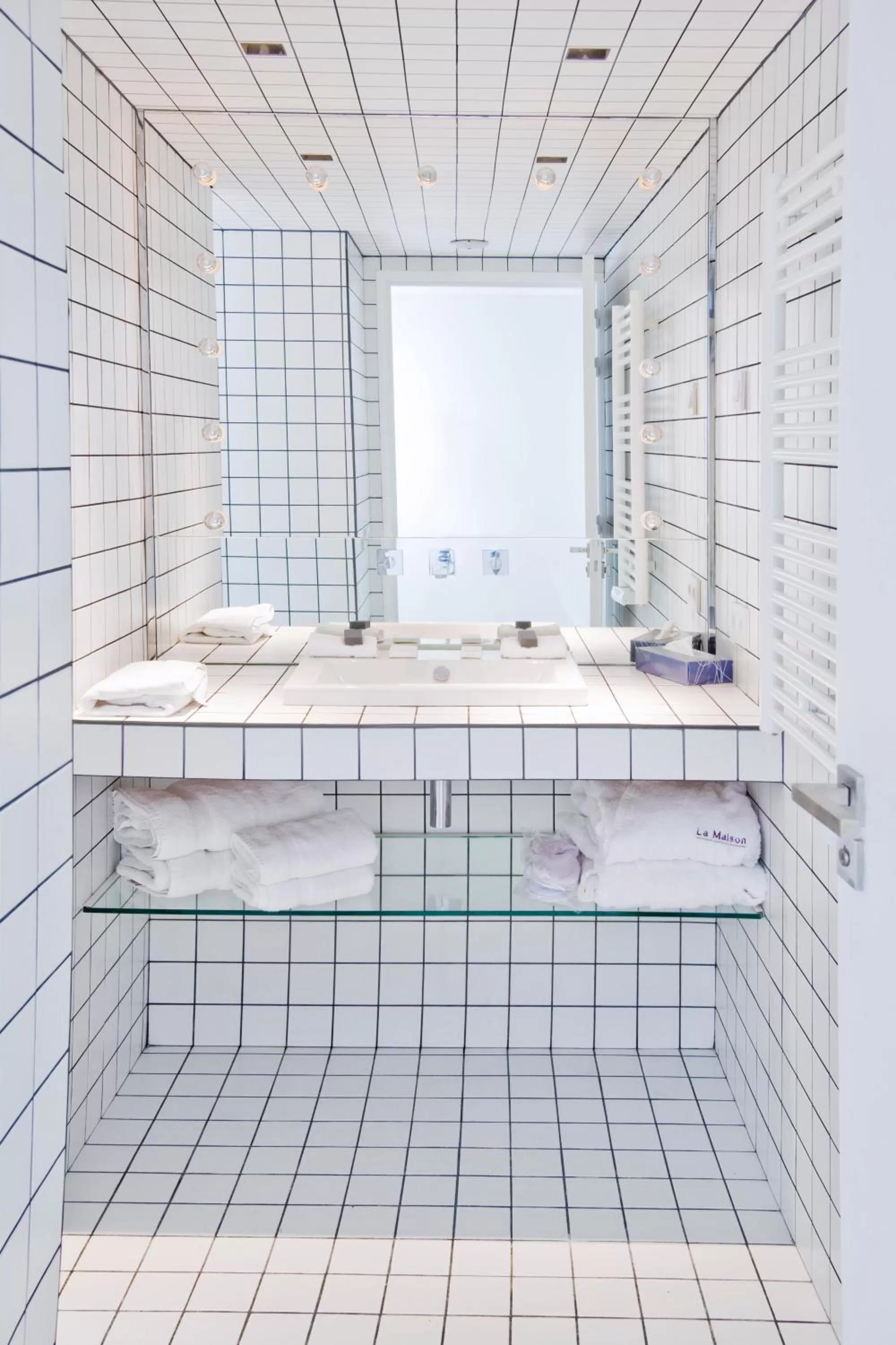 Bathroom in La Maison Champs Elysées