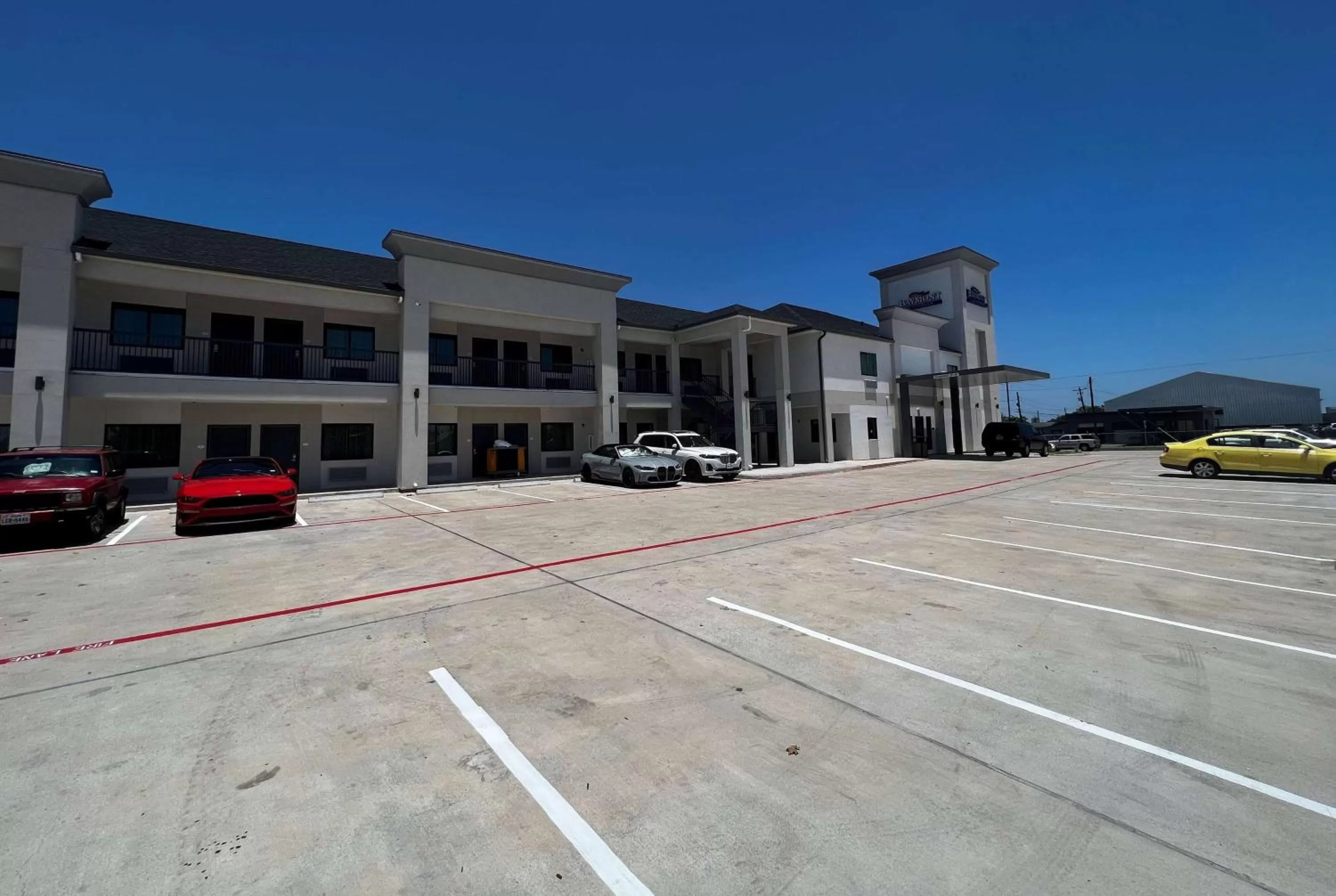 Property building in Baymont by Wyndham Freeport Texas