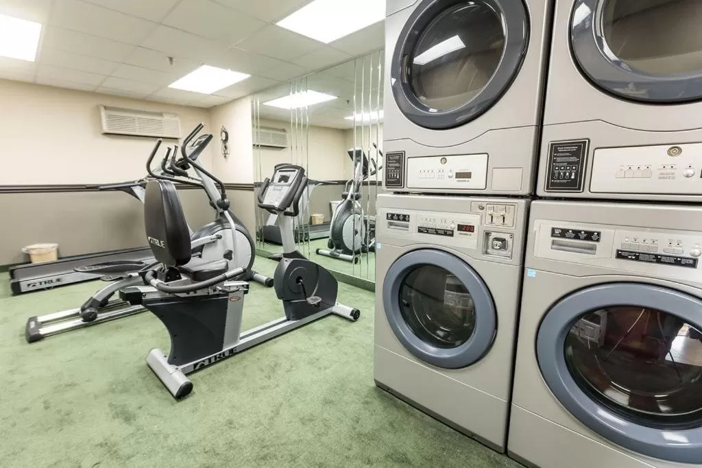 Fitness centre/facilities in Savannah House Hotel