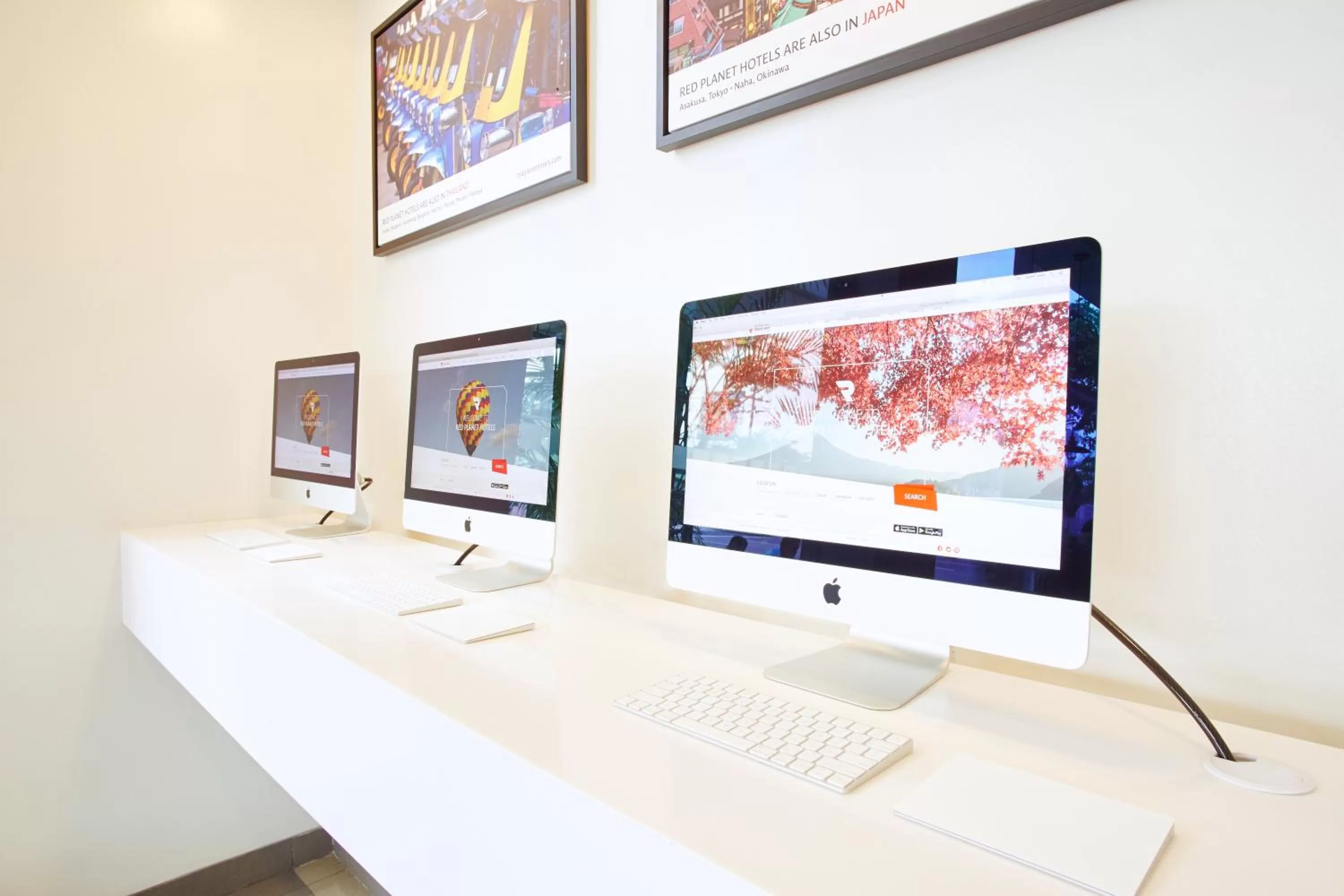 Lobby or reception in Red Planet Manila Aseana City