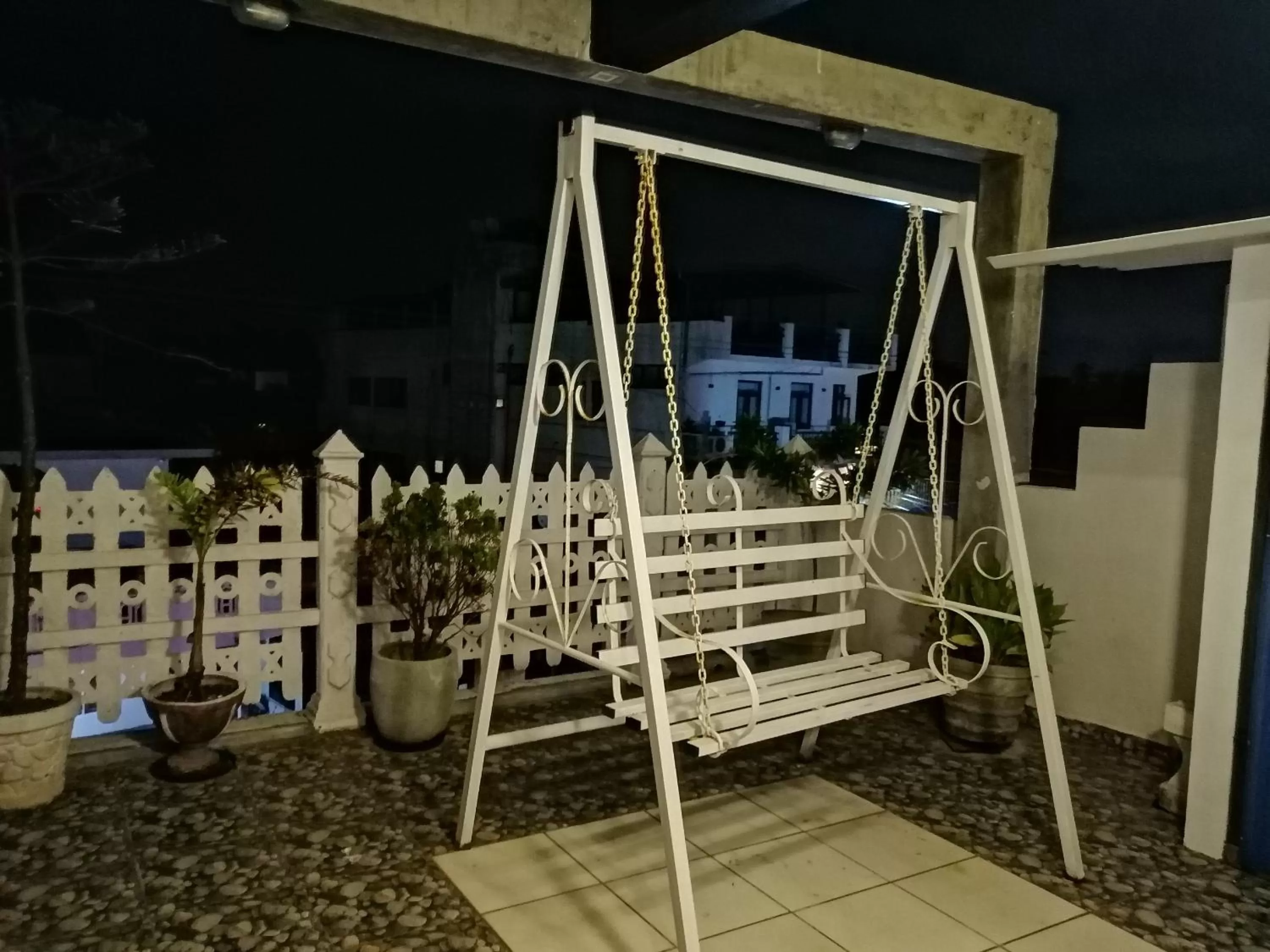 Patio in Le Petit Hotel & Restaurant