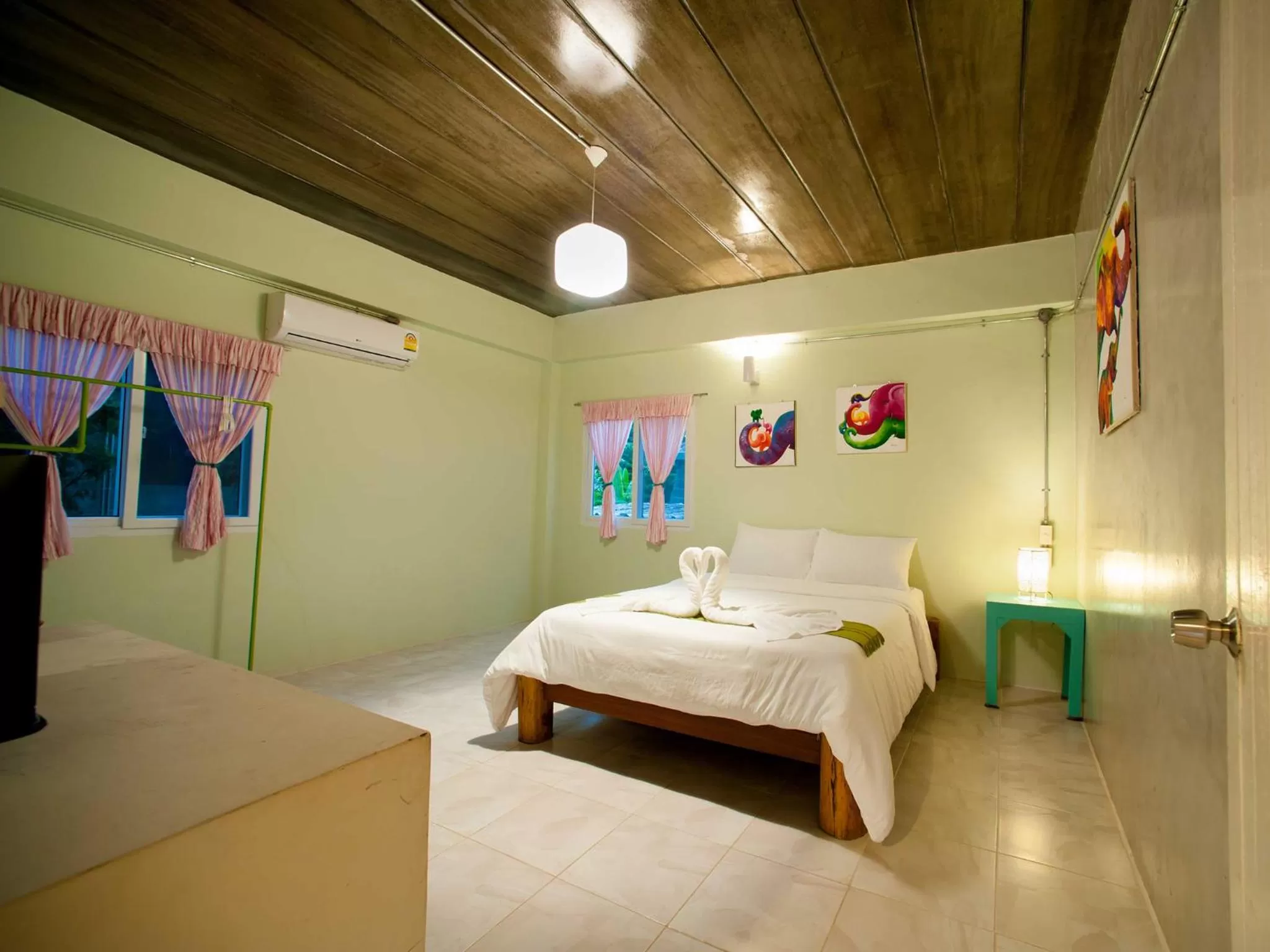 Bedroom, Bed in Baan Chokdee Pai Resort