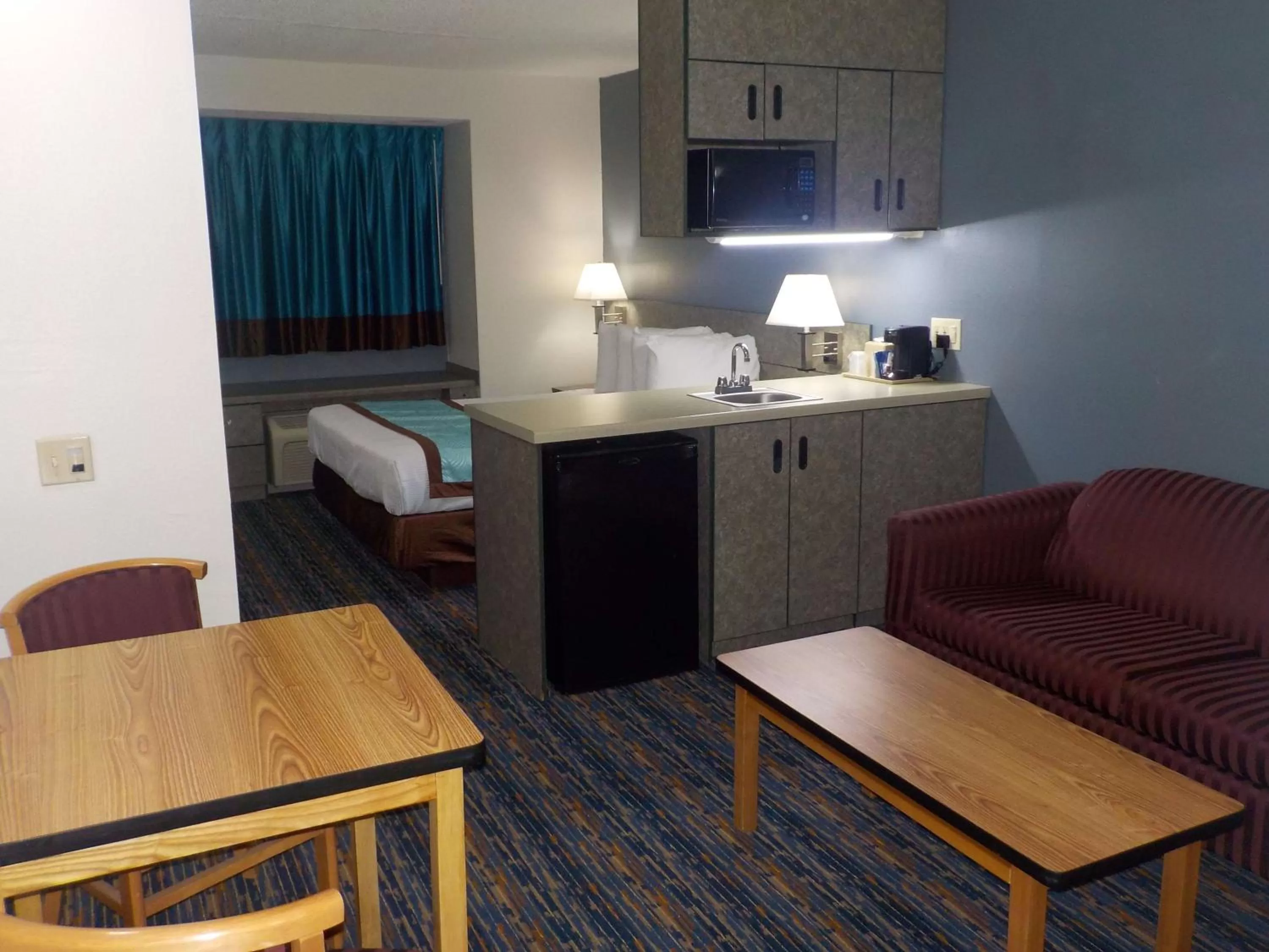 Photo of the whole room, Bed in SureStay Hotel by Best Western Marienville