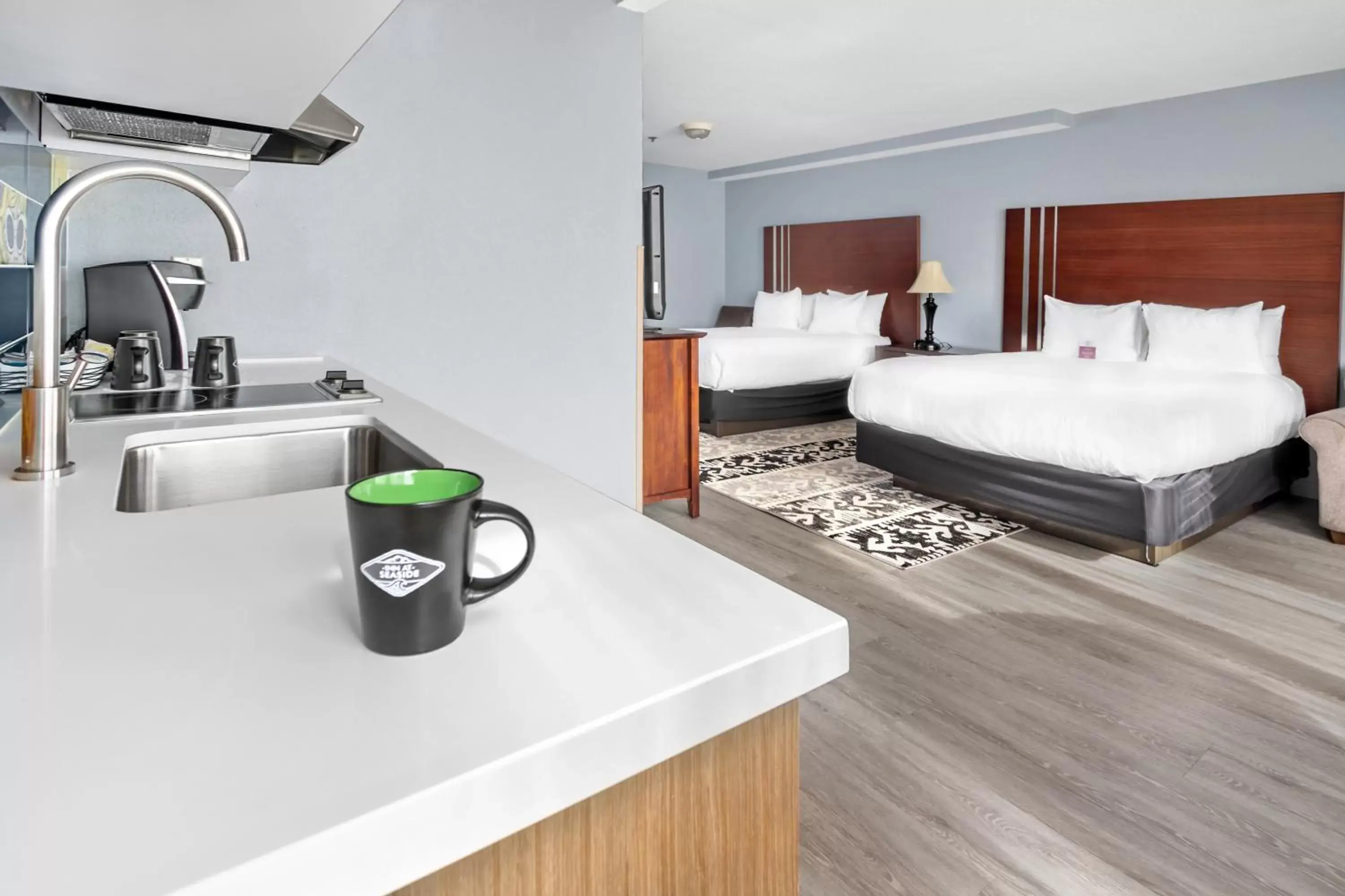 Queen Room with Two Queen Beds - Kitchenette in Inn at Seaside Queen Room with Two Queen Beds - Kitchenette in Inn at Seaside