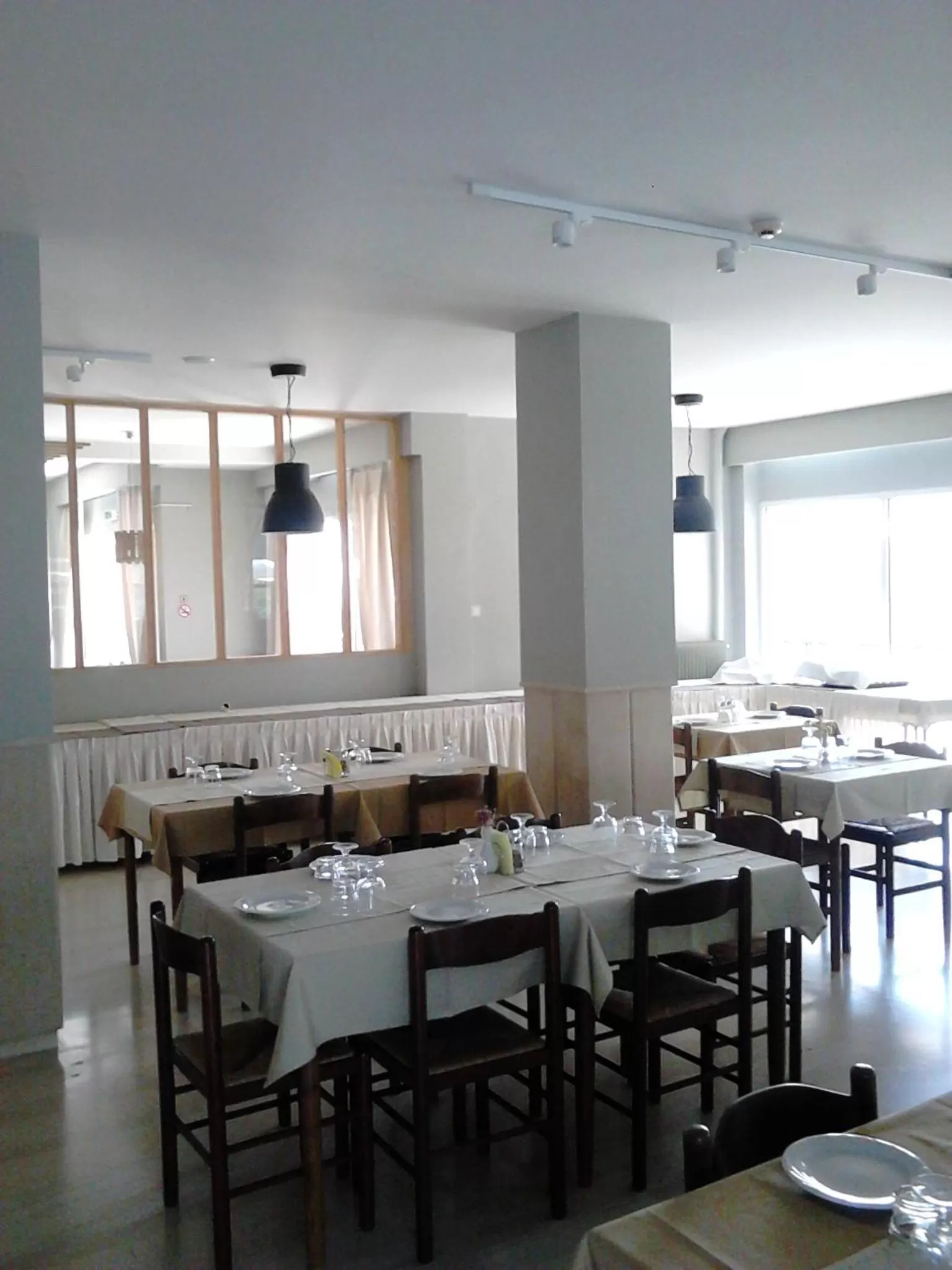 Restaurant/Places to Eat in King Alexander