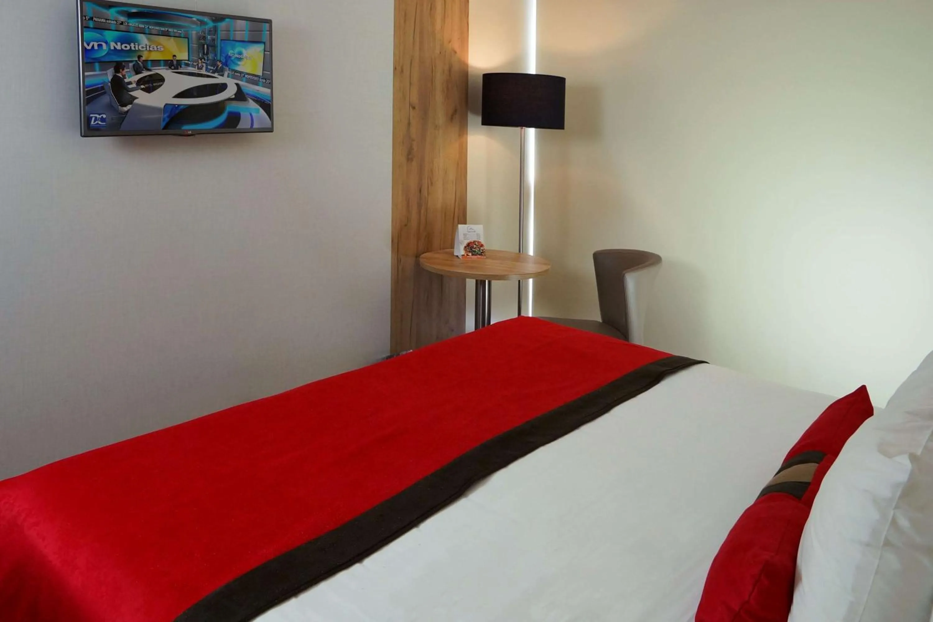 Photo of the whole room, Bed in Ramada by Wyndham Panama Via Argentina