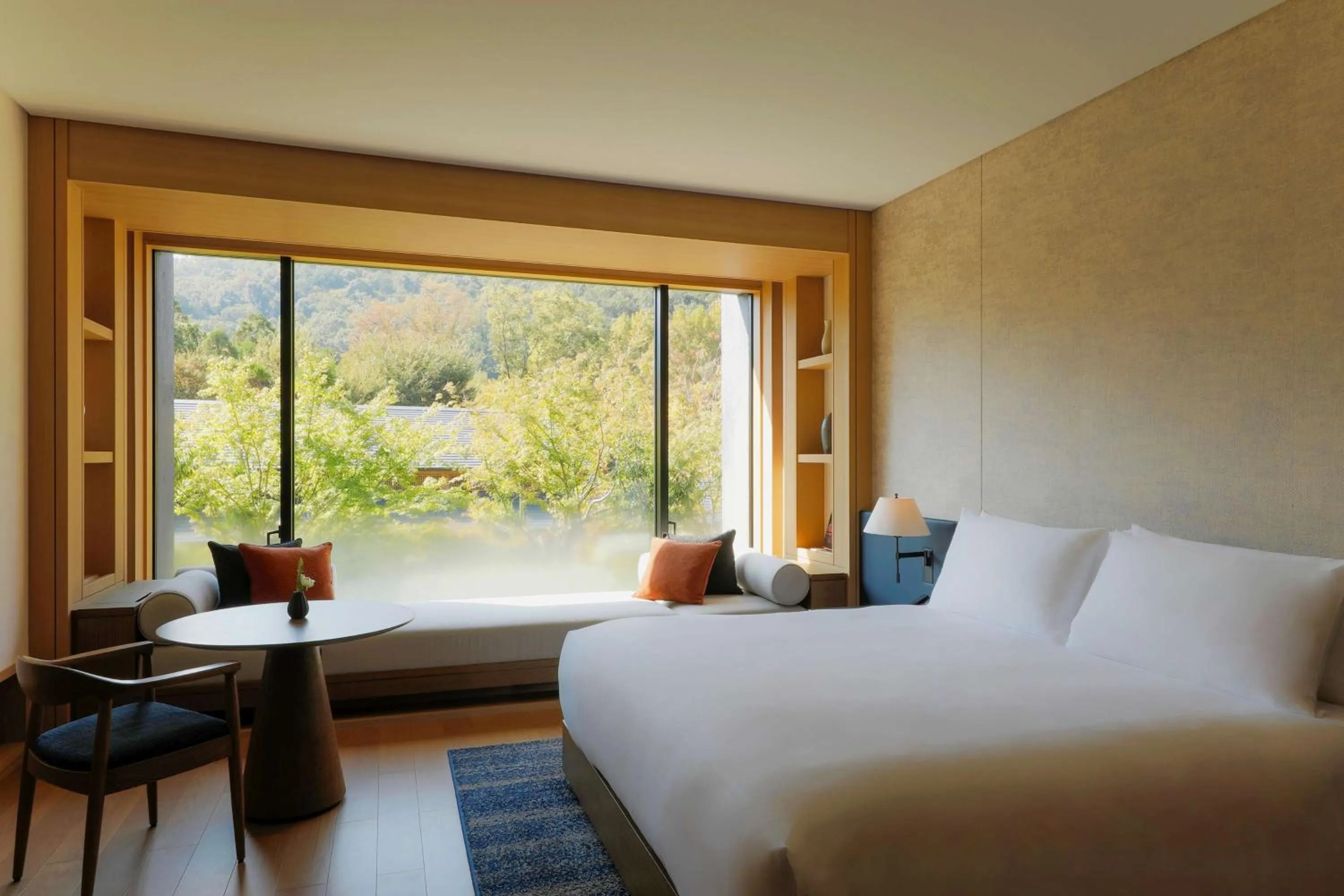 Bedroom, Bed in ROKU KYOTO, LXR Hotels & Resorts by Hilton