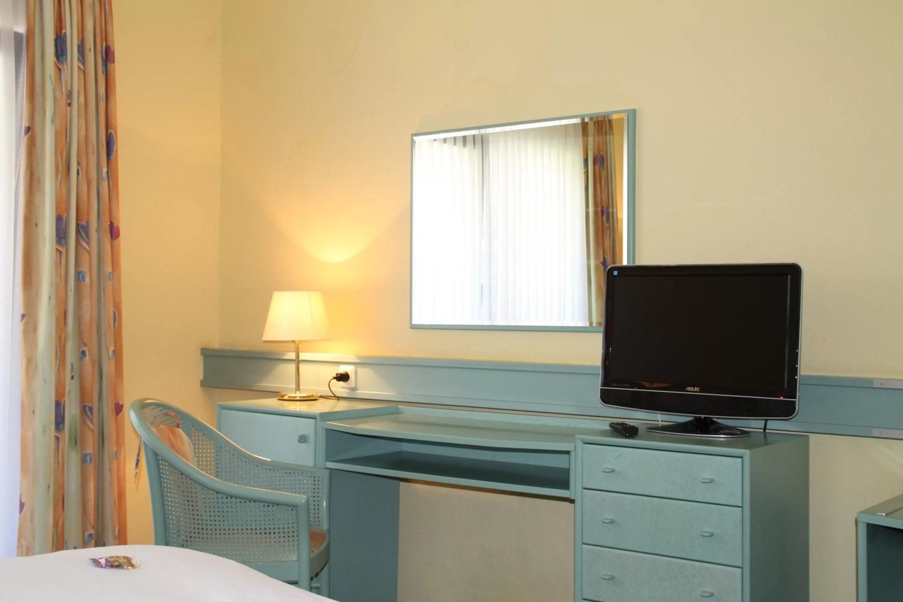 TV and multimedia, Bed in Hotel Forsthaus