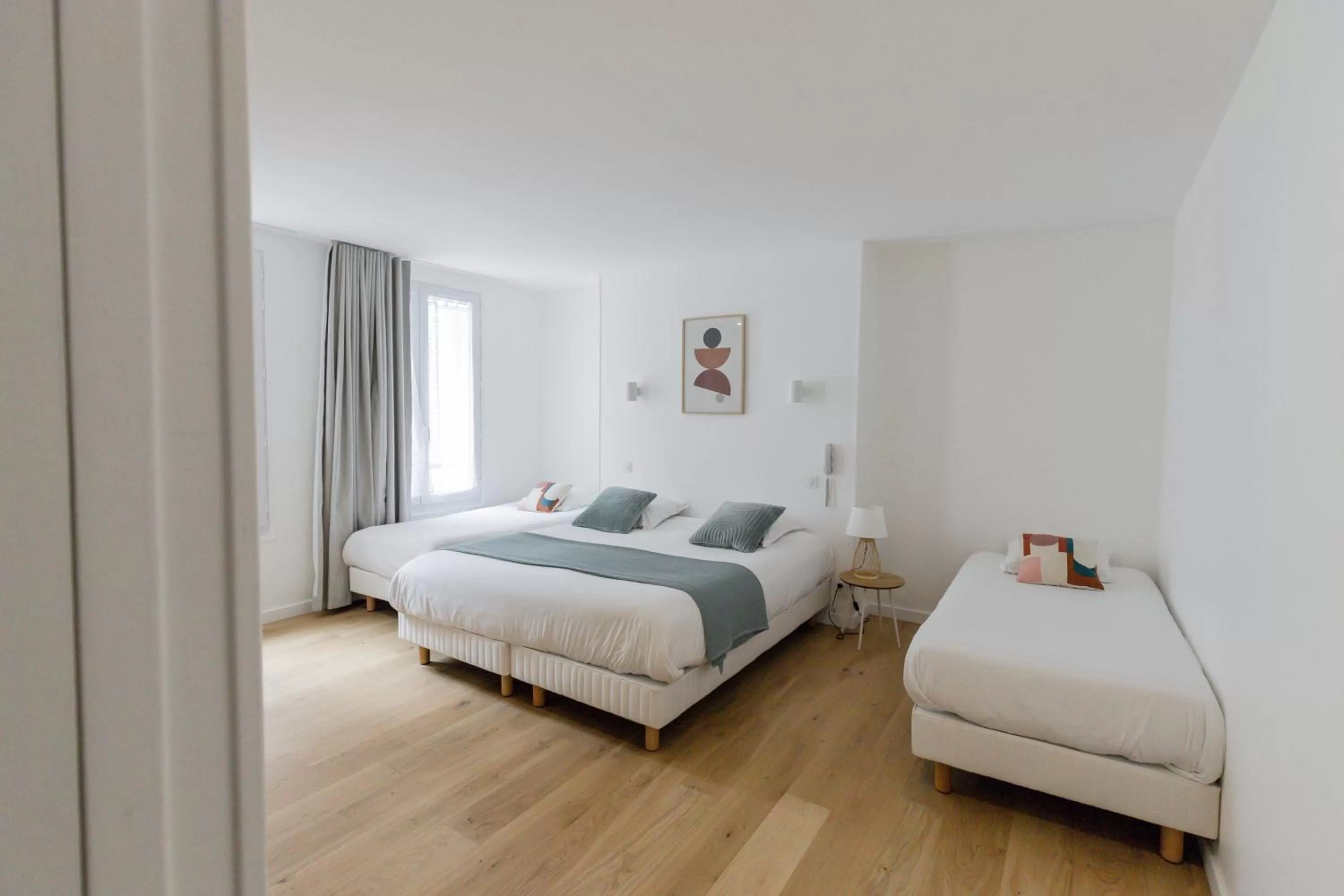 Bedroom, Bed in Hôtel Porte Mars Reims Gare Centre Arena