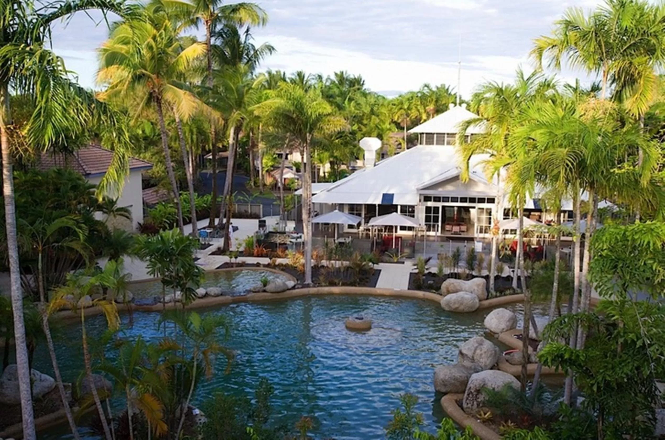 Swimming pool in Reef Resort Villas Port Douglas