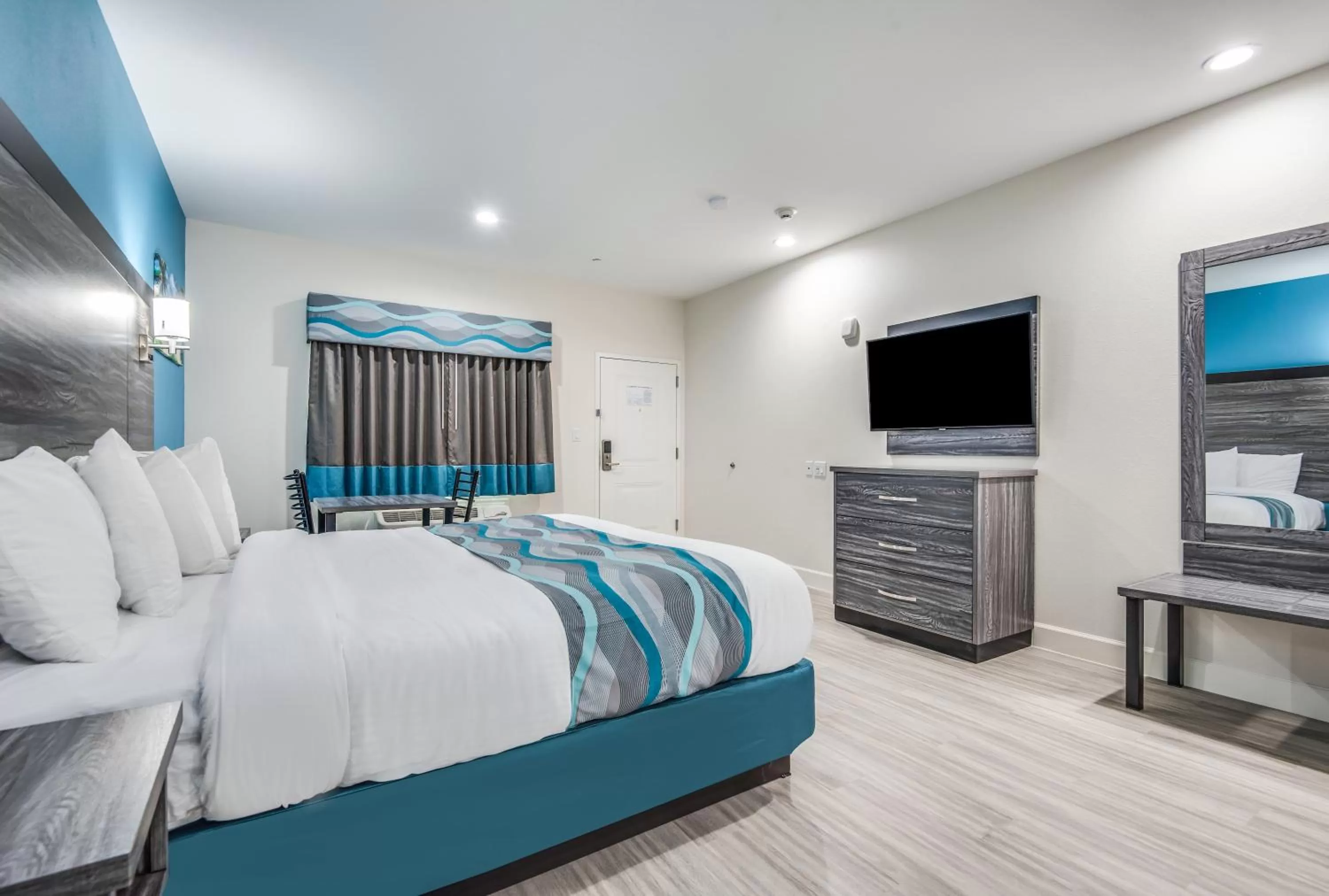 Bed in Americas Best Value Inn & Suites Houston at Hwy 6