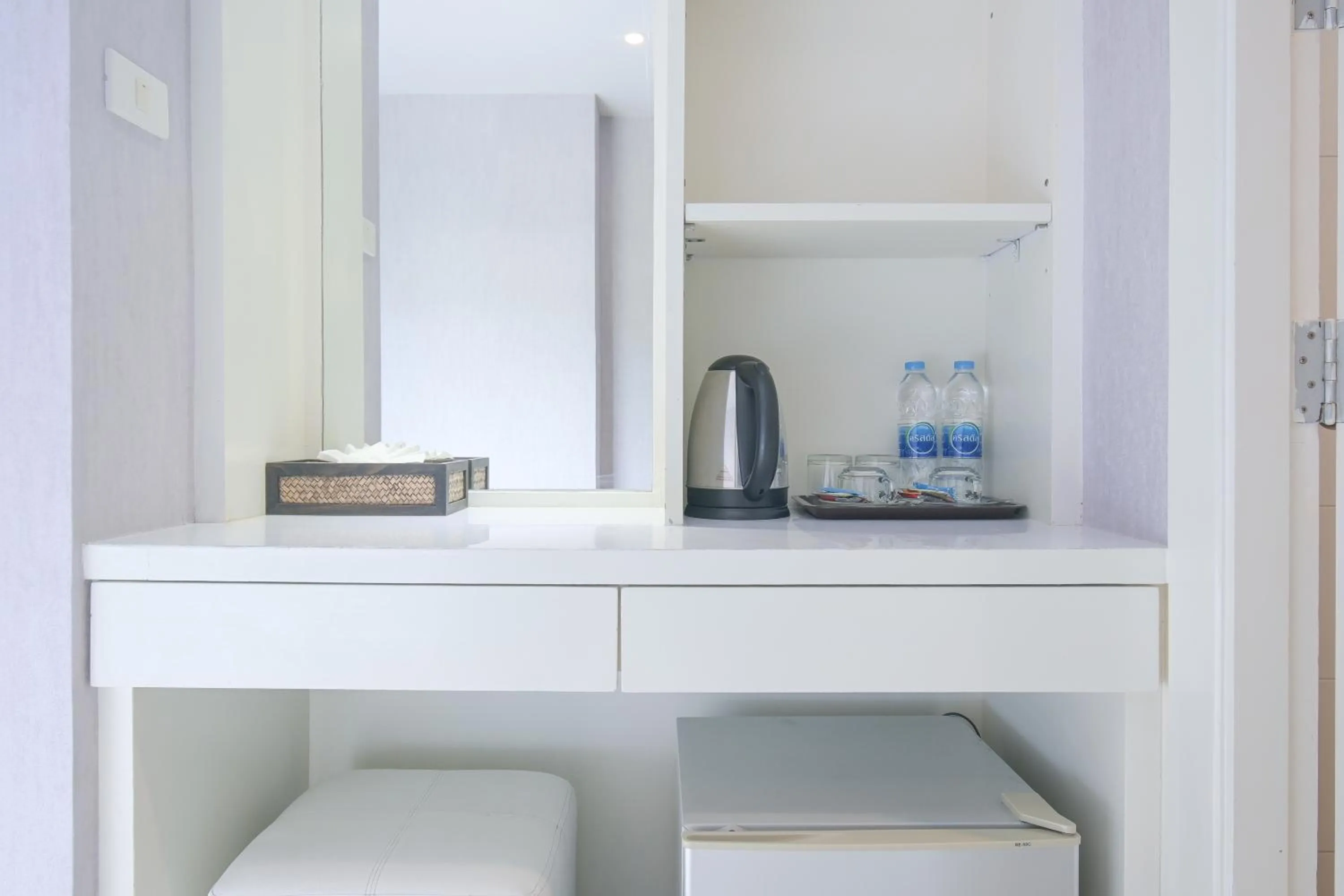 Coffee/tea facilities in Sino Maison