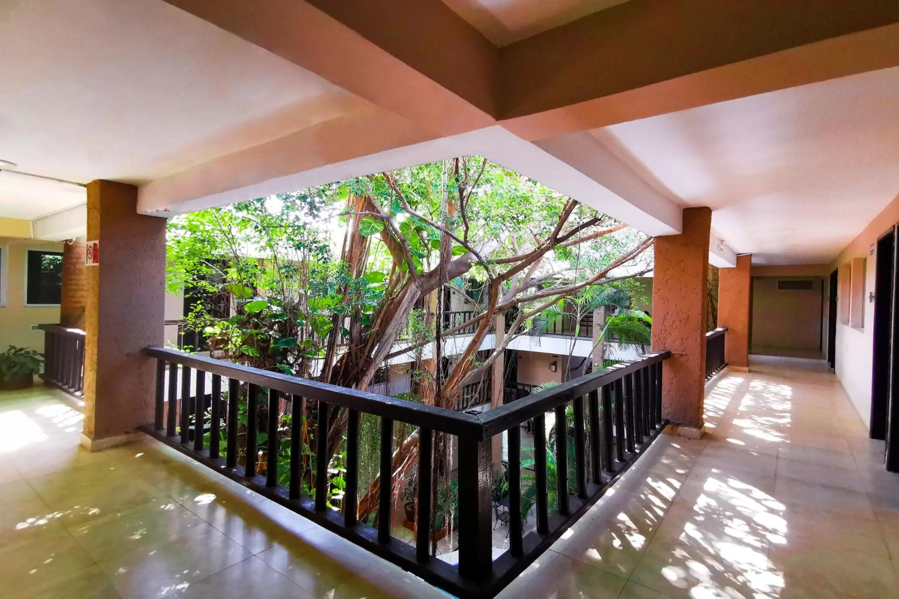 Area and facilities in Hotel Colonial Cancun