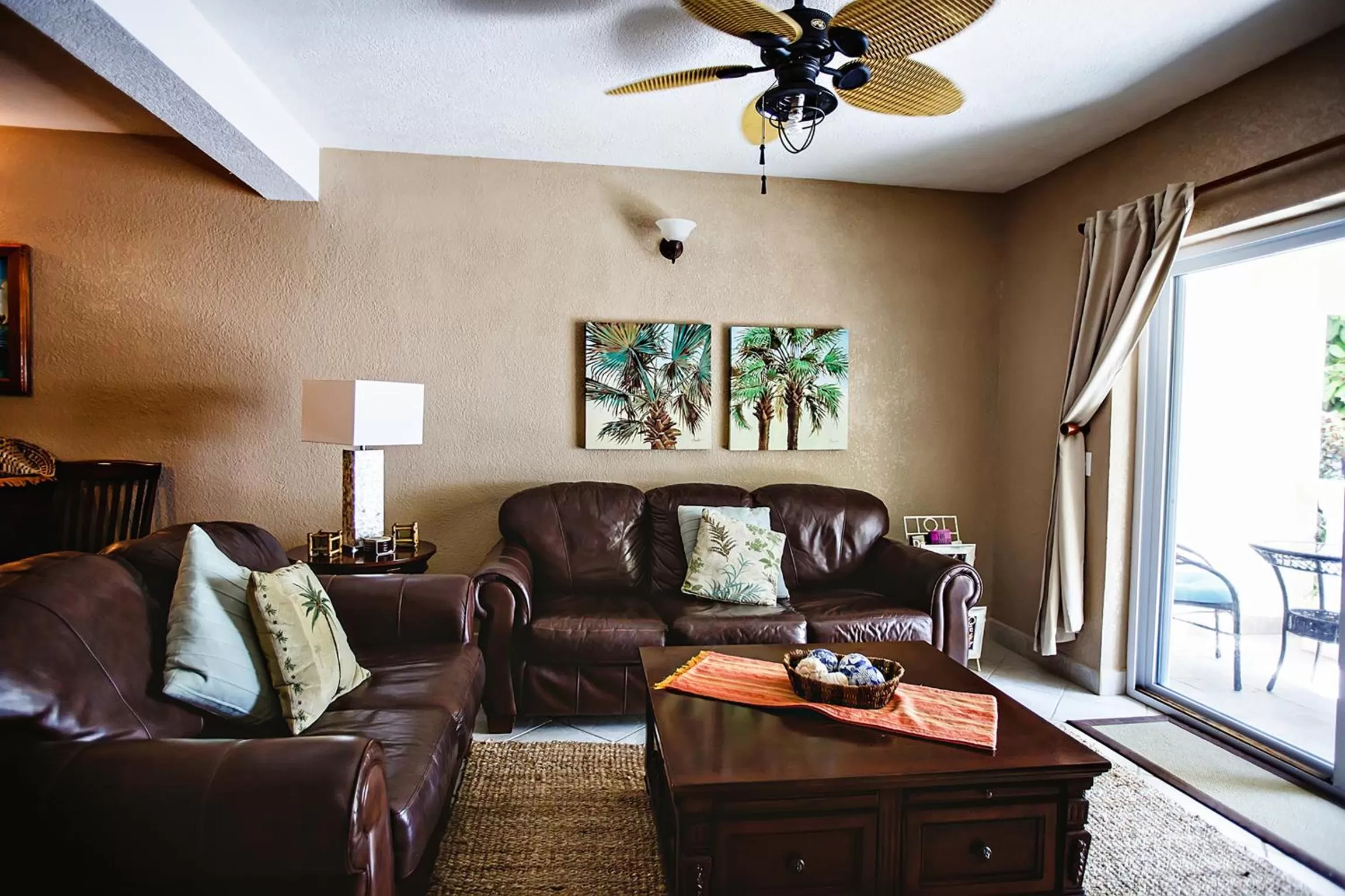 Library in Pelican Reef Villas Resort