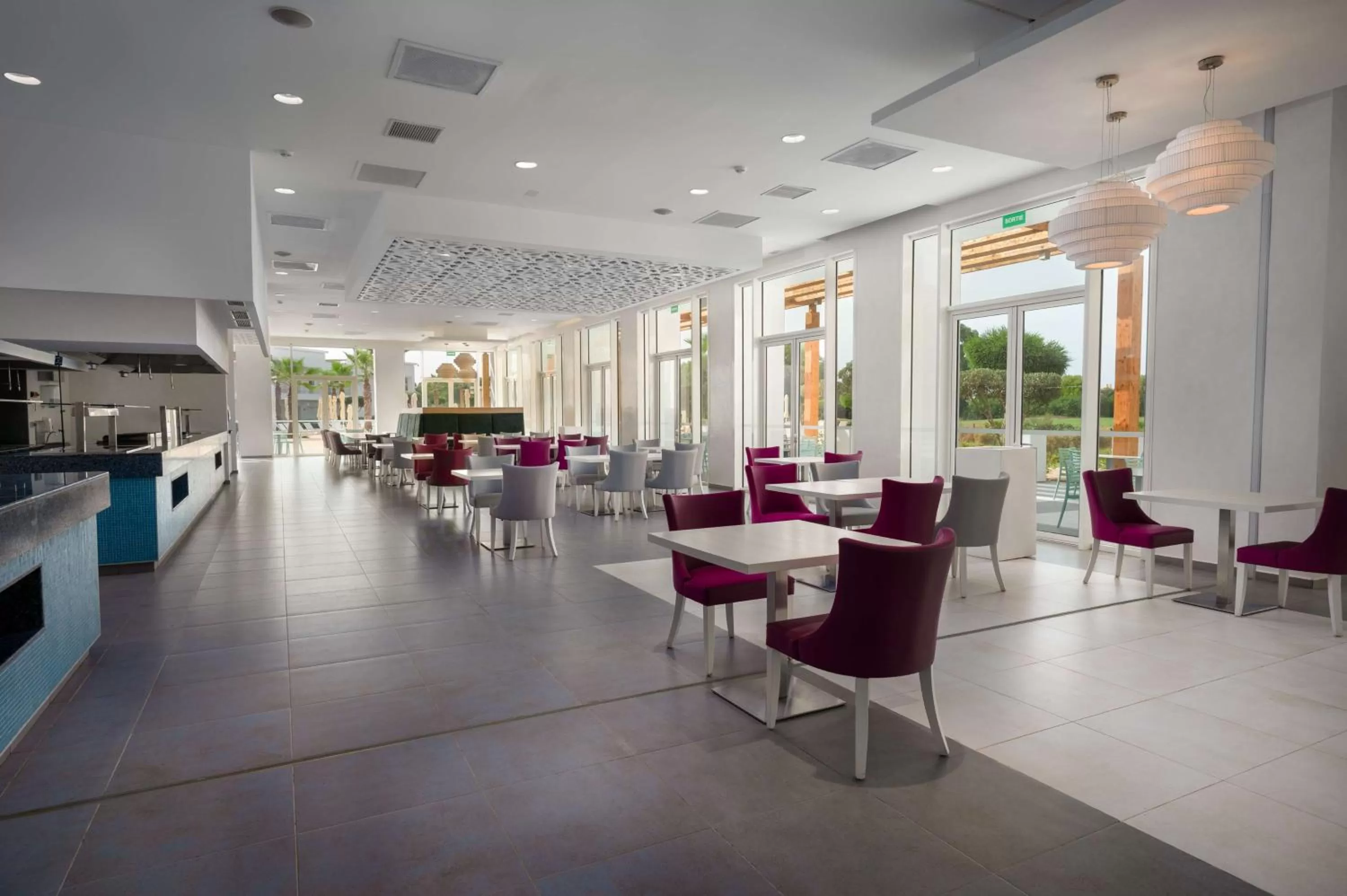 Lounge or bar in Radisson Blu Resort, Saidia Garden