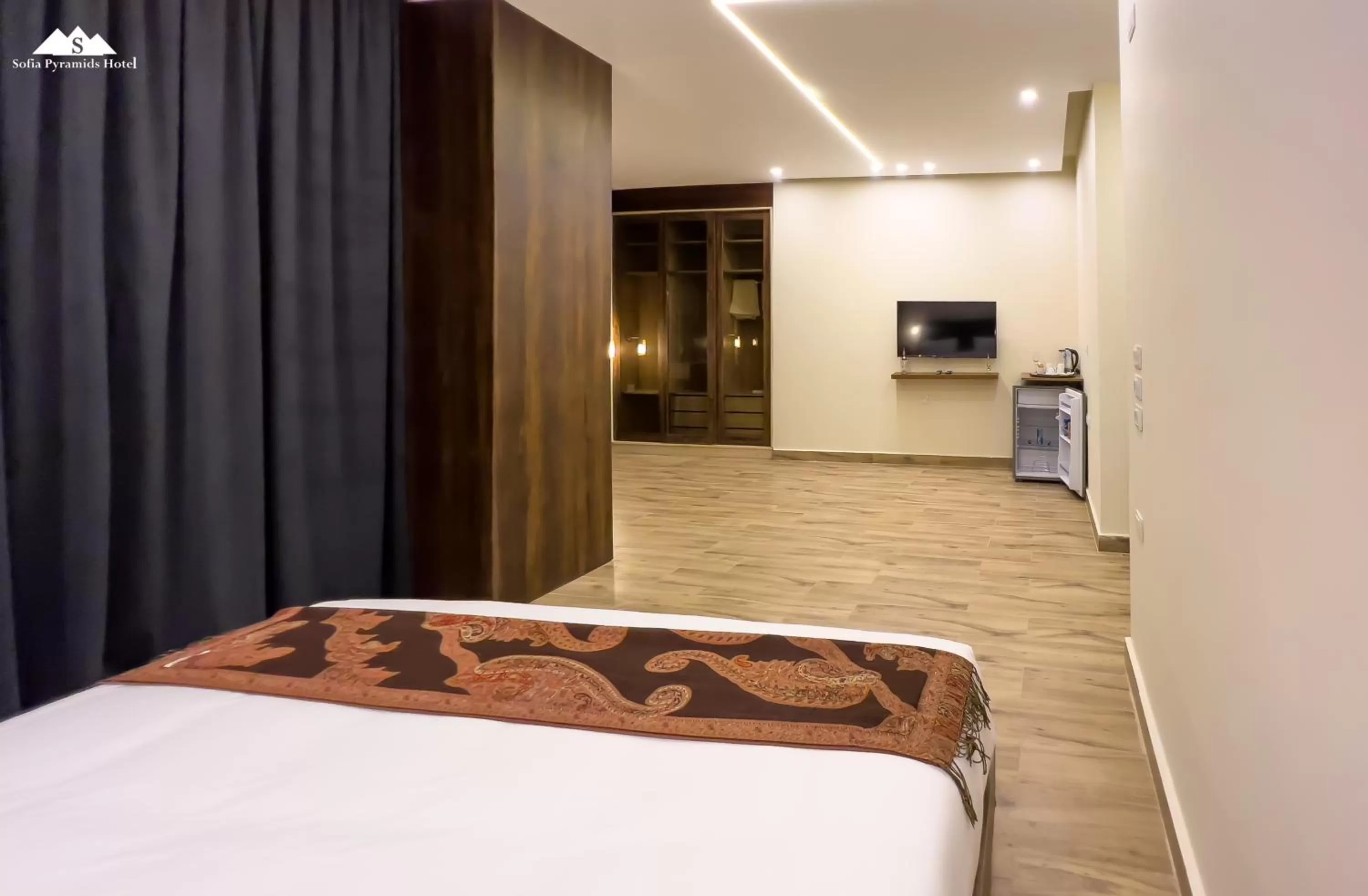 Bed in Sofia Pyramids Hotel